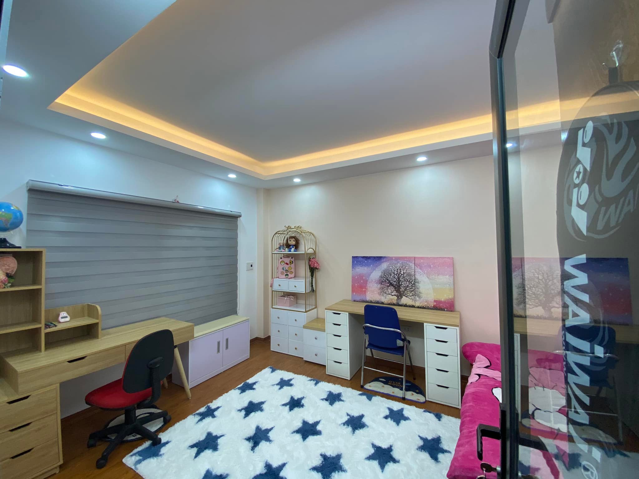 Bán căn nhà 92m2 phố Âu Cơ, Tây Hồ Dân xây 12 ngủ Ô tô đỗ cửa 7.5 Tỷ