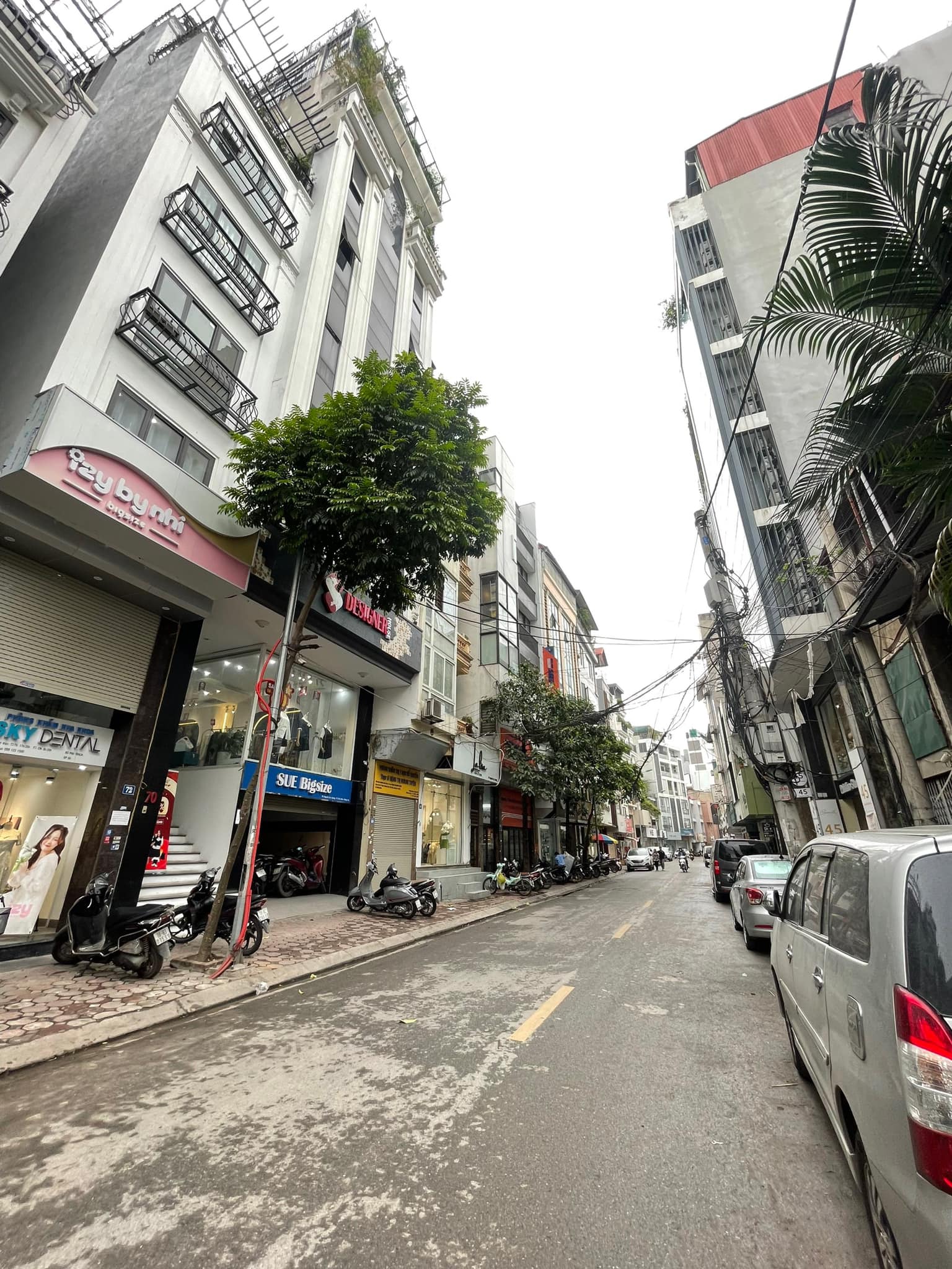 Bán Nhà Phân Lô Khuất Duy Tiến 75m2 xây 7 tầng thang máy ô tô kinh doanh 65tr/tháng - chỉ 20 tỷ.