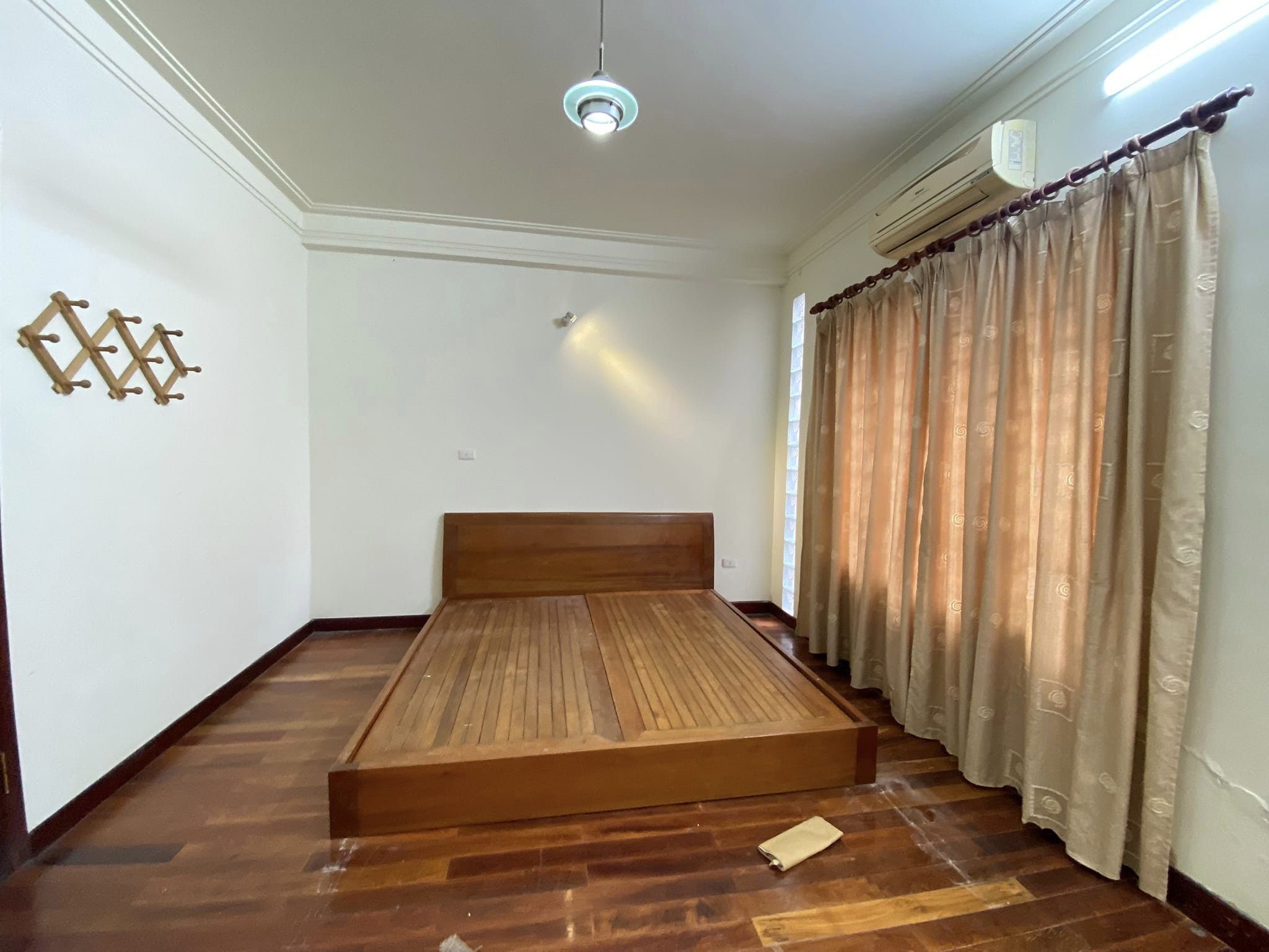 Bán ngôi nhà 48m2 phố Âu Cơ, Tây Hồ Chủ tự xây 4 ngủ 10m Mặt phố 3.5 Tỷ