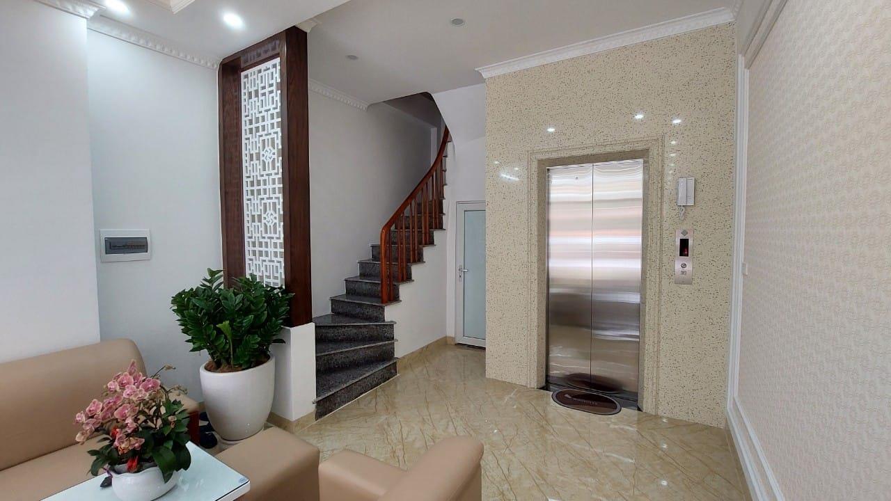 Tòa Nhà Nguyễn Ngọc Vũ Cầu Giấy, Oto Tránh Kinh Doanh View Hồ, 64m 15tỷ 7tầng
