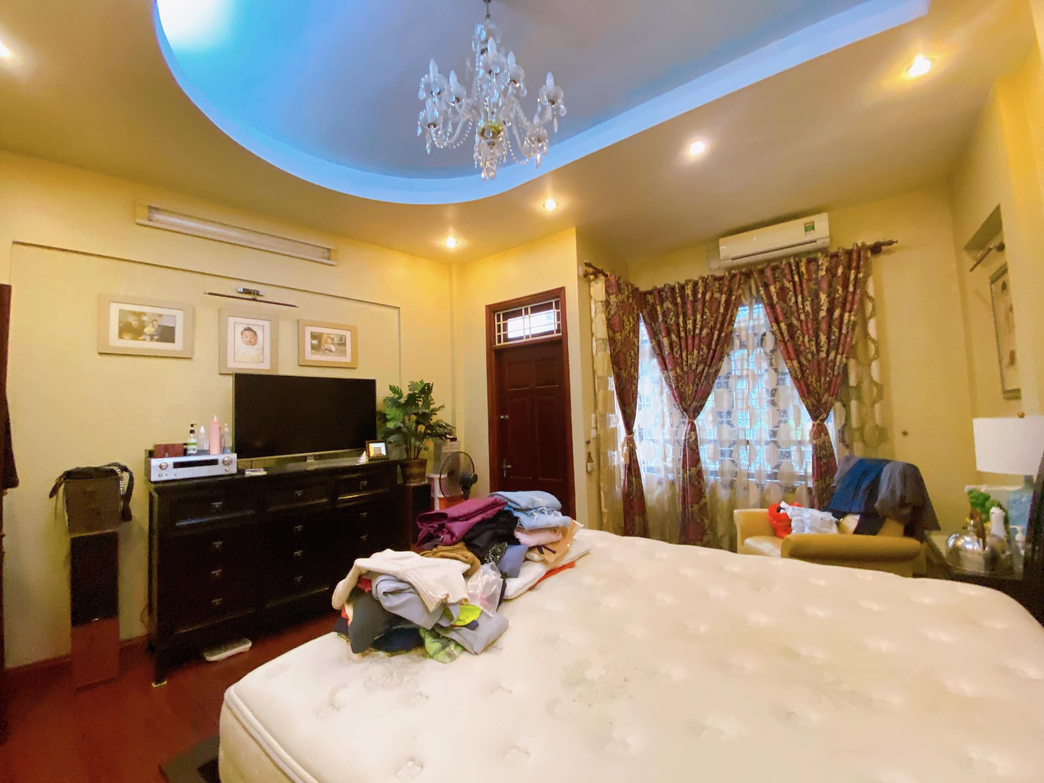 Cần bán nhà Ngõ Hoàng Cầu,DT 64m x 5 tầng,ngõ ô tô , dân trí cao