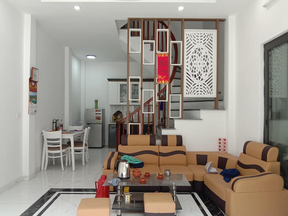 Bán Nhà Phân Lô Nguyên Hồng, 50m2, 4T, MT4m, 13.2 Tỷ, KD