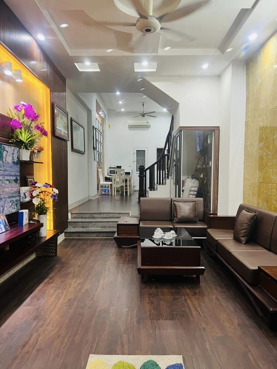 BÁN NHÀ CHÙA BỘC- LÔ GÓC 2 THOÁNG( 40M2X NHỈNH 6 TỶ) – NHÀ Ở ĐẸP - KINH DOANH ,VĂN PHÒNG