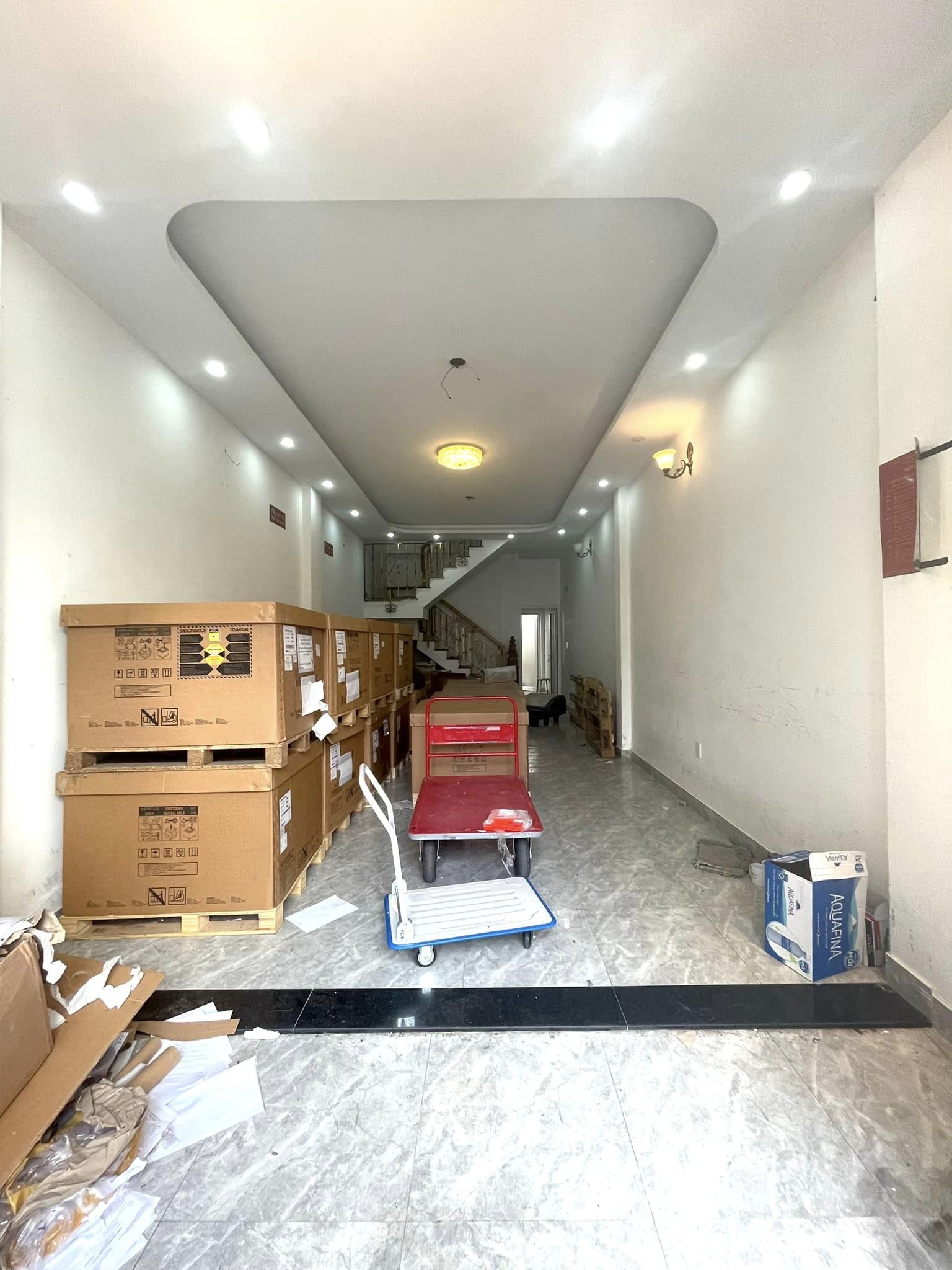 BÁN NHÀ HXH Nguyễn Hữu Tiến, Tân Phú 2 tầng 64m2 (4x16). Ở ngay. Giá chỉ 5,5 tỷ.