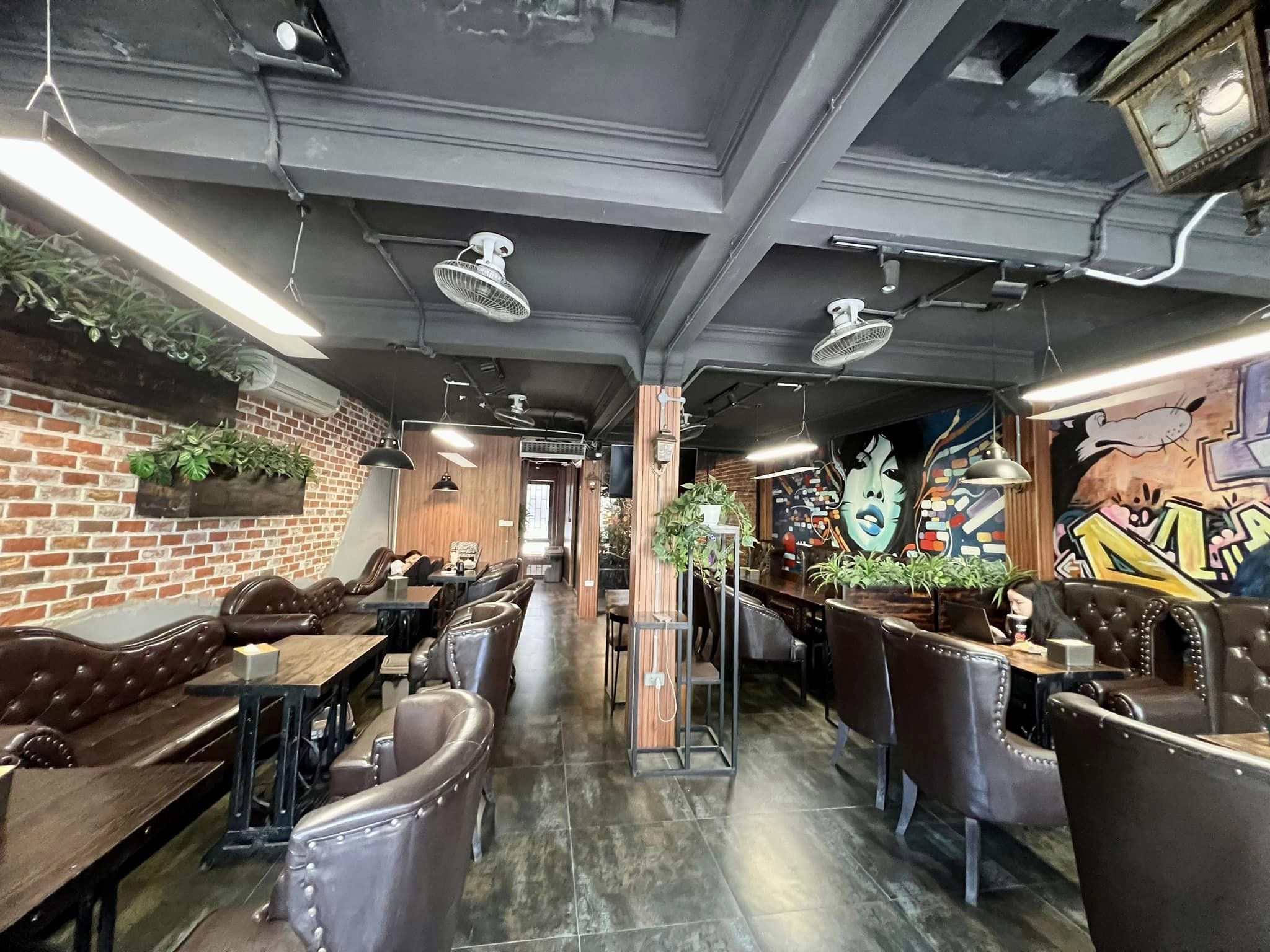 Chính Chủ Bán Nhà Mặt Phố Trần Phú - Hà Đông - Lô Góc -5T - 75m - Mt : 6,5m - Kinh Doanh Siêu Đỉnh - 28 Tỷ.