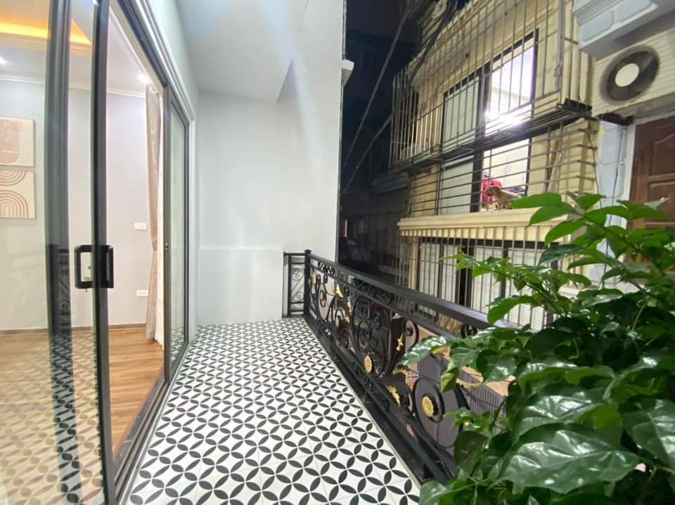 LÔ GÓC- Chỉ 100Triệu/m2-Nhà MINH KHAI 45m2,5T- Ngõ ba gác –Kinh doanh làm đẹp