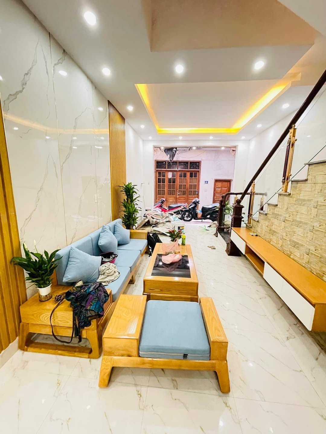 Bán Nhà Pháo Đài Láng- 51m2 - 4 tầng -Mặt Tiền 4m - 4.9 tỷ , Trước Nhà Rộng 3m - 100m Ra Mặt Phố