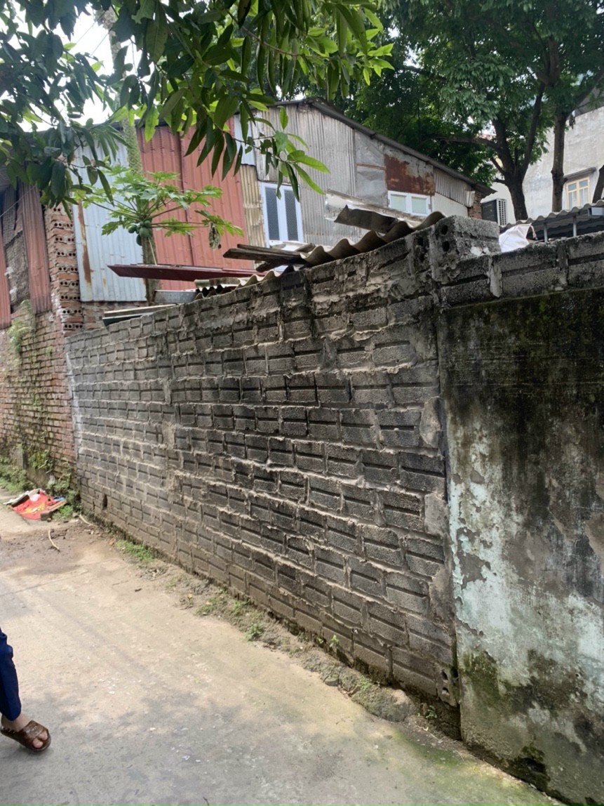 Cần bán gấp 90m Lạc đạo, giá rẻ, đẹp, ô tô vào tận đất.