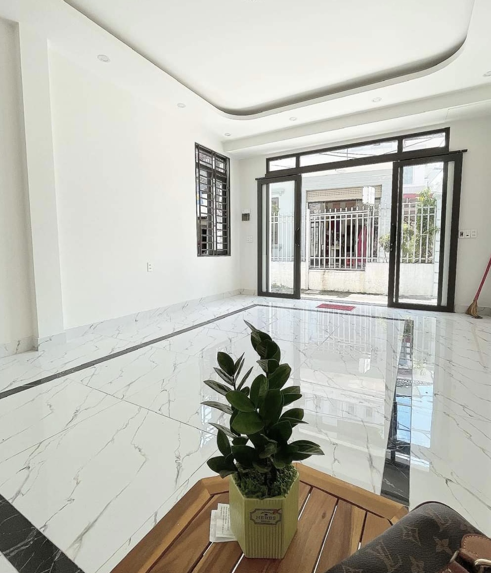 Bán nhà 4 tầng mặt ngõ Hồ Sen, Lê Chân, Hải Phòng kinh doanh tốt