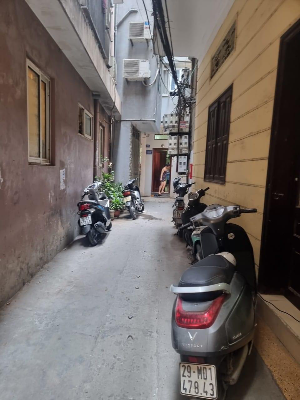 BÁN NHÀ ĐỒNG NHÂN QUẬN HAI BÀ TRƯNG - 26M 5 TẦNG MT 4.2M - NHỈNH 3 TỶ NGÕ THÔNG BA GÁC TRÁNH GẦN HỒ NHÀ MỚI ĐẸP