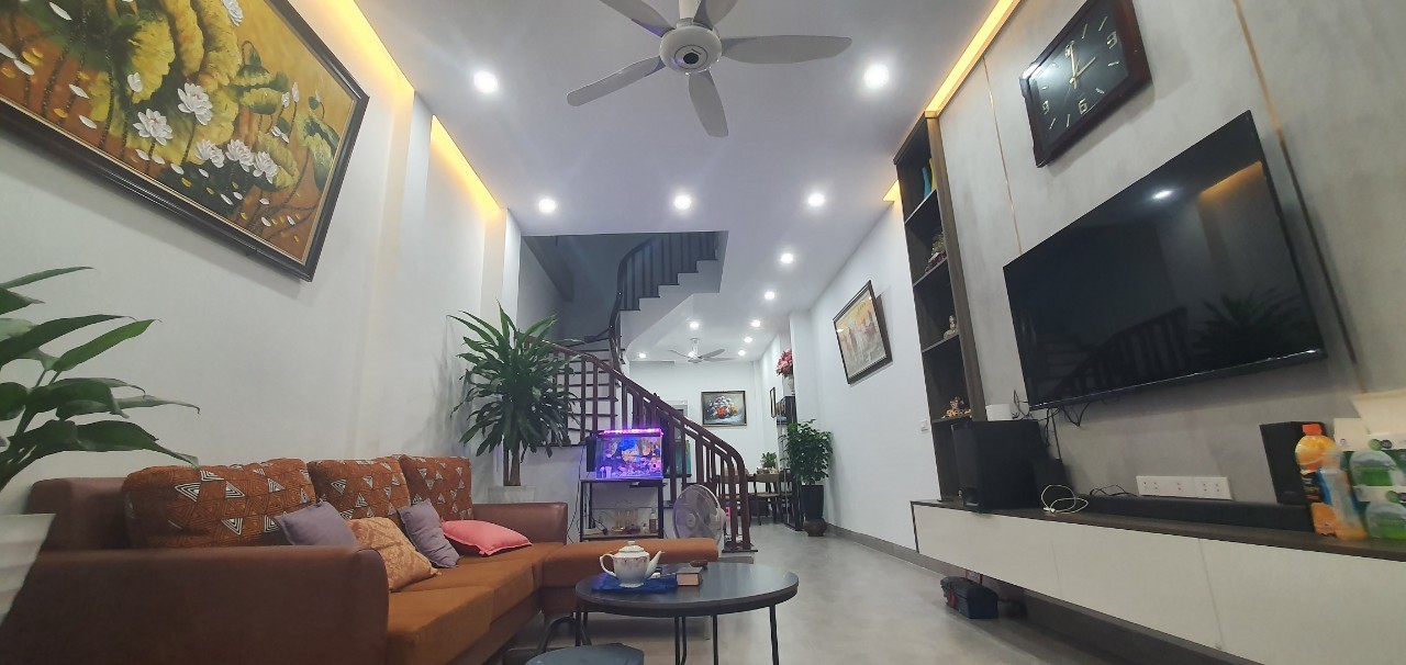 Bán nhà Ngõ Ngọc Lâm, Dtsd 55m, nhà 5 tầng giá hơn 6 tỷ.