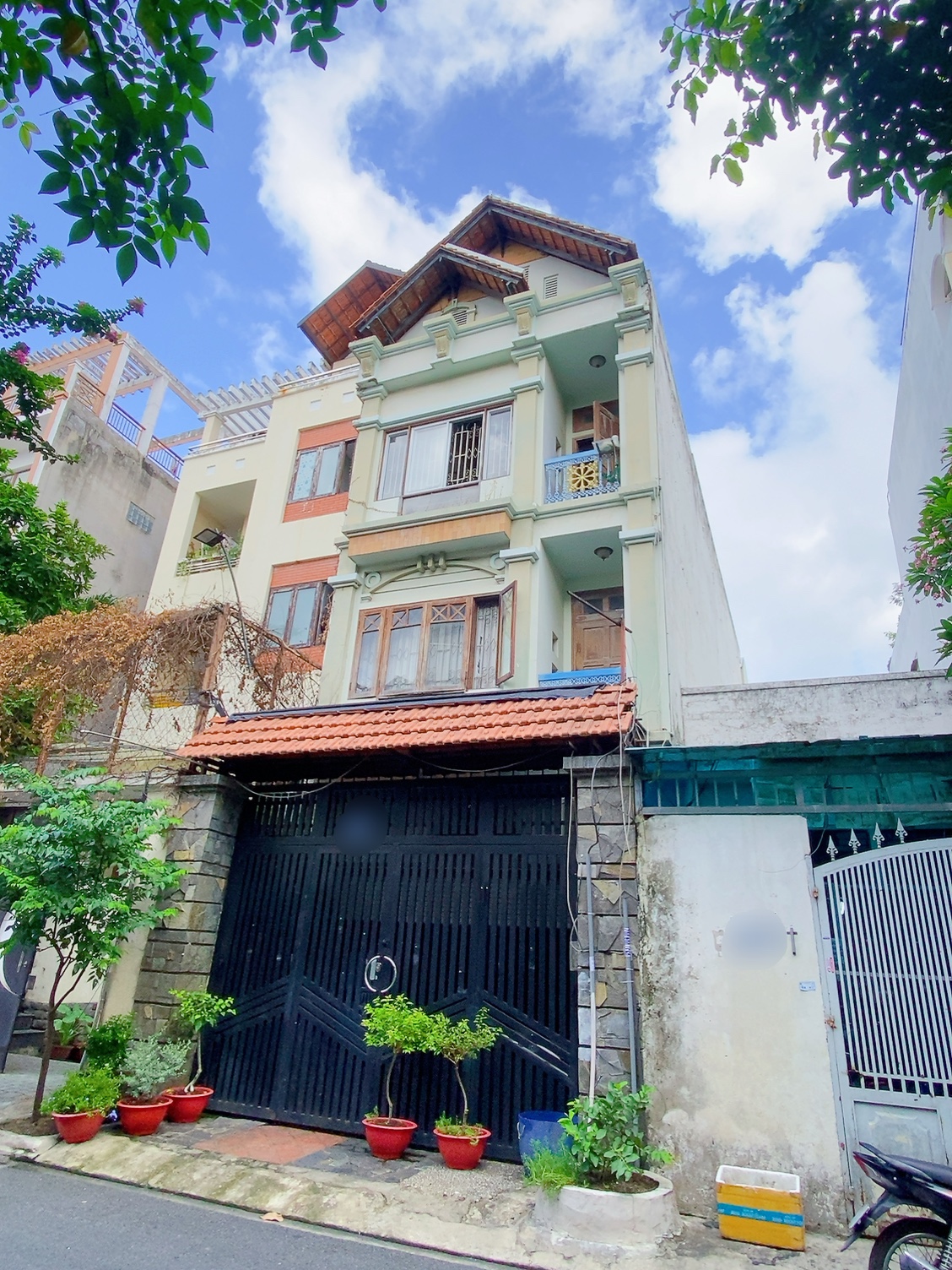 Bán nhà khu vip hẻm 8m đường Gò Dầu,DT:5x27m đúc 3 tấm giá 13.5 tỷ