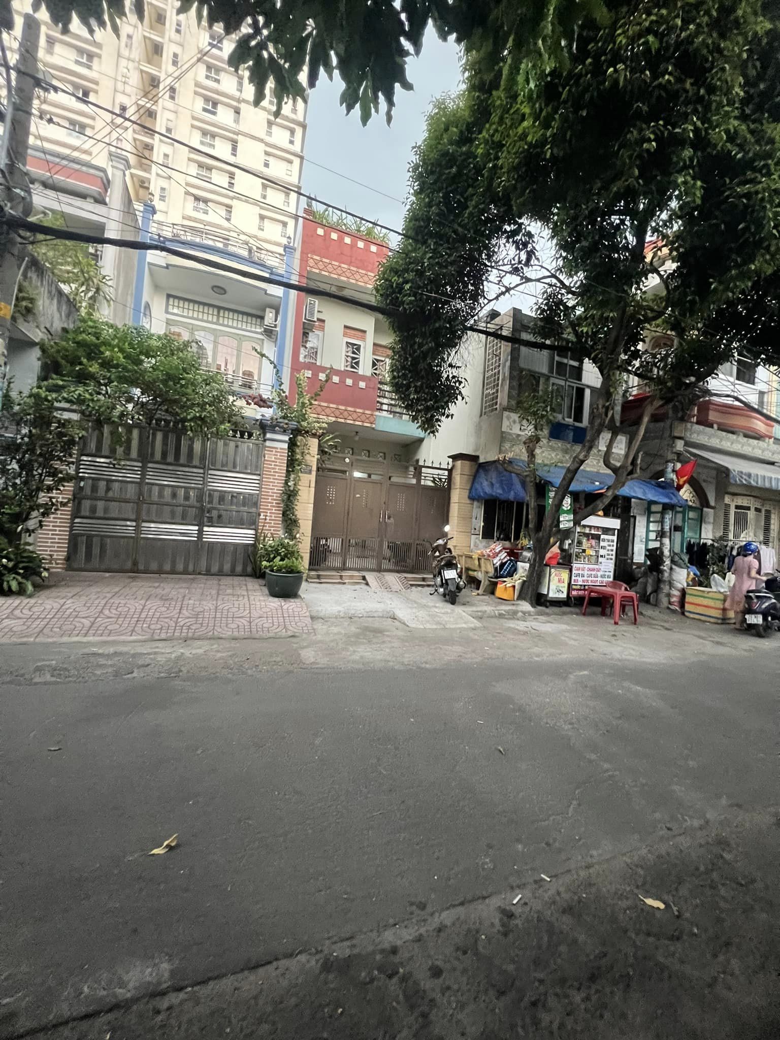 Nhà đường Tân Hương Quận Tân Phú, 92m2, 3 tầng giá nhỉnh 9 tỷ.