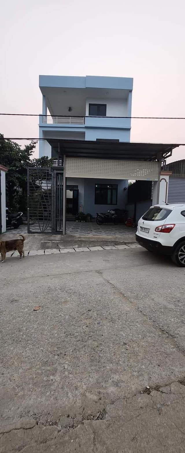 Cần c.h.uy.ển nhượng lại nhà 3 tầng trung tâm bản Him Lam 2