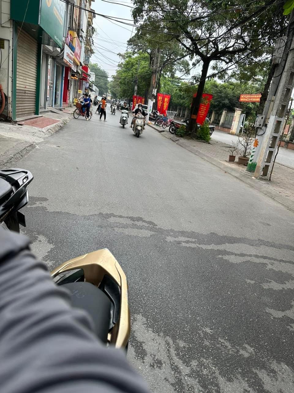 BÁN ĐẤT NGÕ 136 CẦU DIỄN,NỞ HẬU,50M RA Ô TÔ ĐỖ,XE BA GÁC ĐỖ CỔNG,38M2,MẶT TIỀN:3,4M