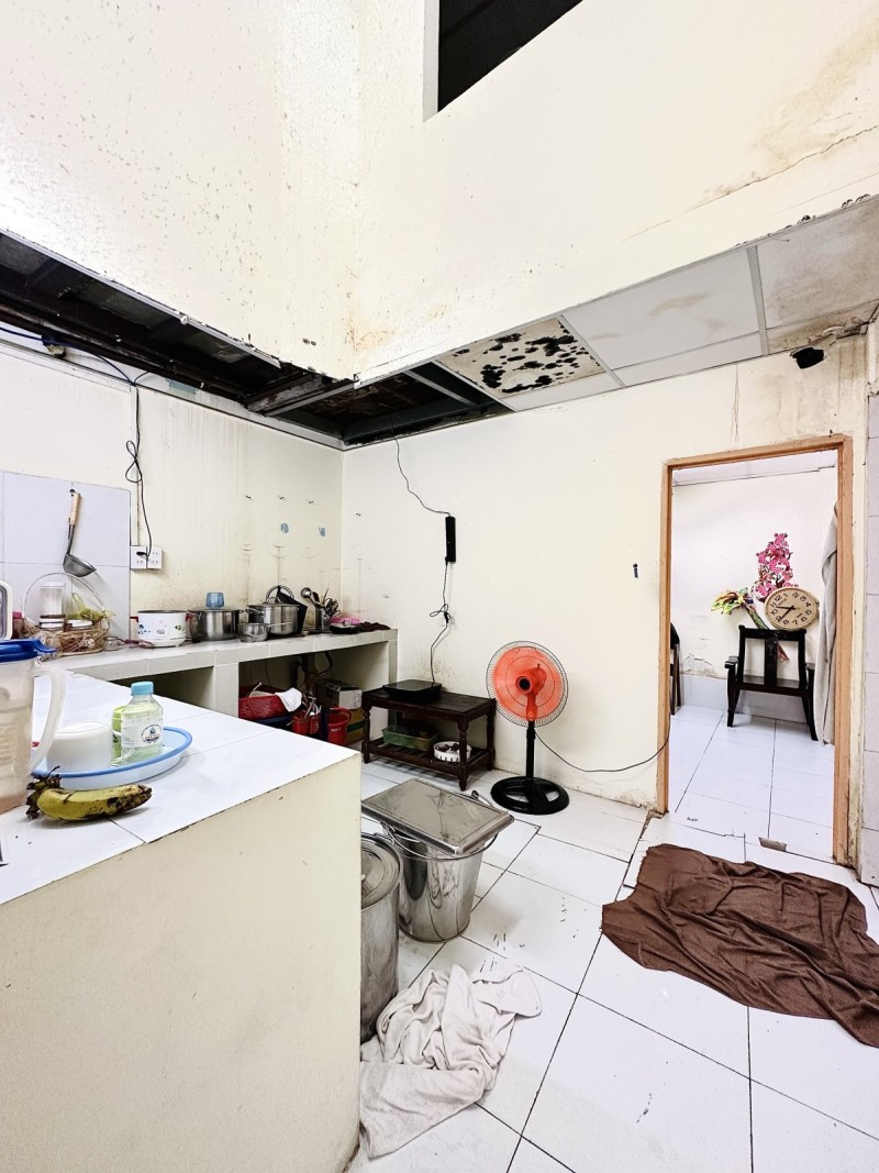 Nhà siêu rẻ gần Lê Văn Sỹ, Quận 3, 63m2, nở hậu, chỉ 4 tỷ 99