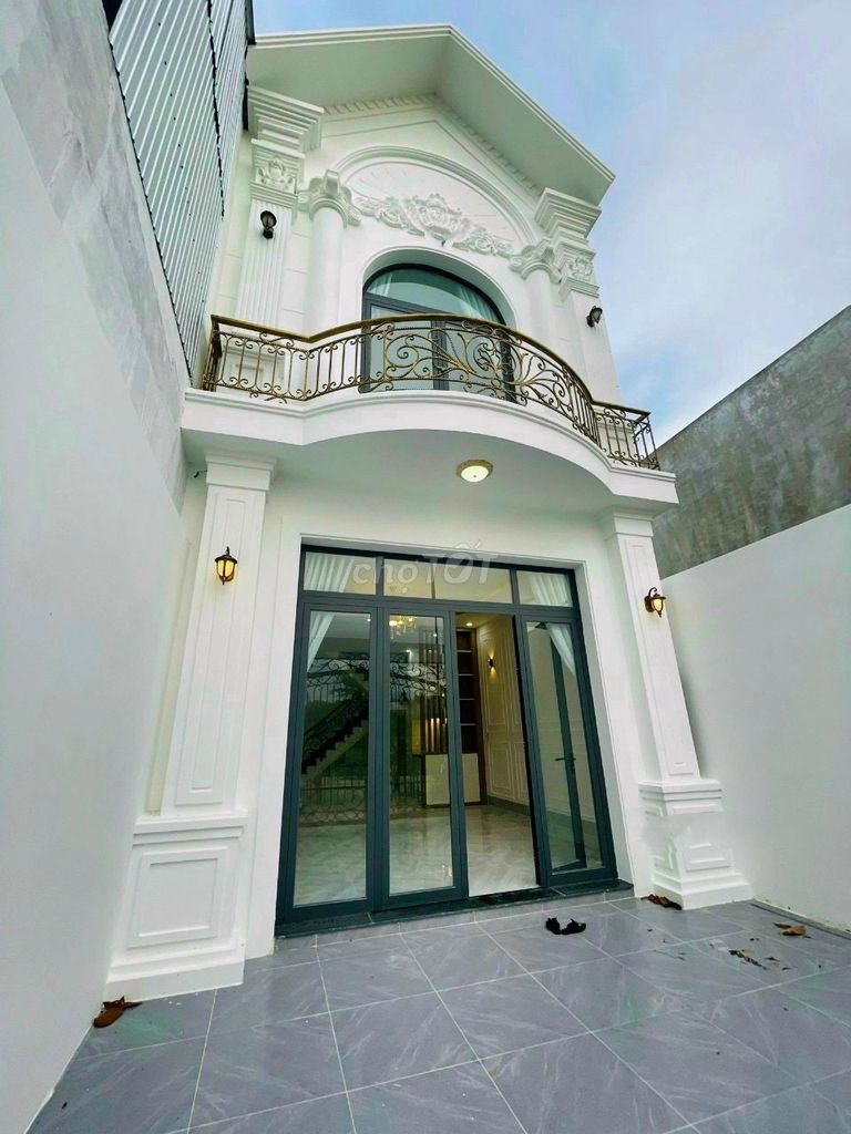 BÁN NHÀ ĐẸP 3 phòng ngủ, gần KCN Cầu Tràm, vào ở ngay