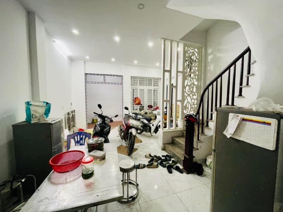 BÁN NHÀ KHƯƠNG ĐÌNH DT 45m, 5 TẦNG, GIÁ 4.2 TỶ CÓ TL