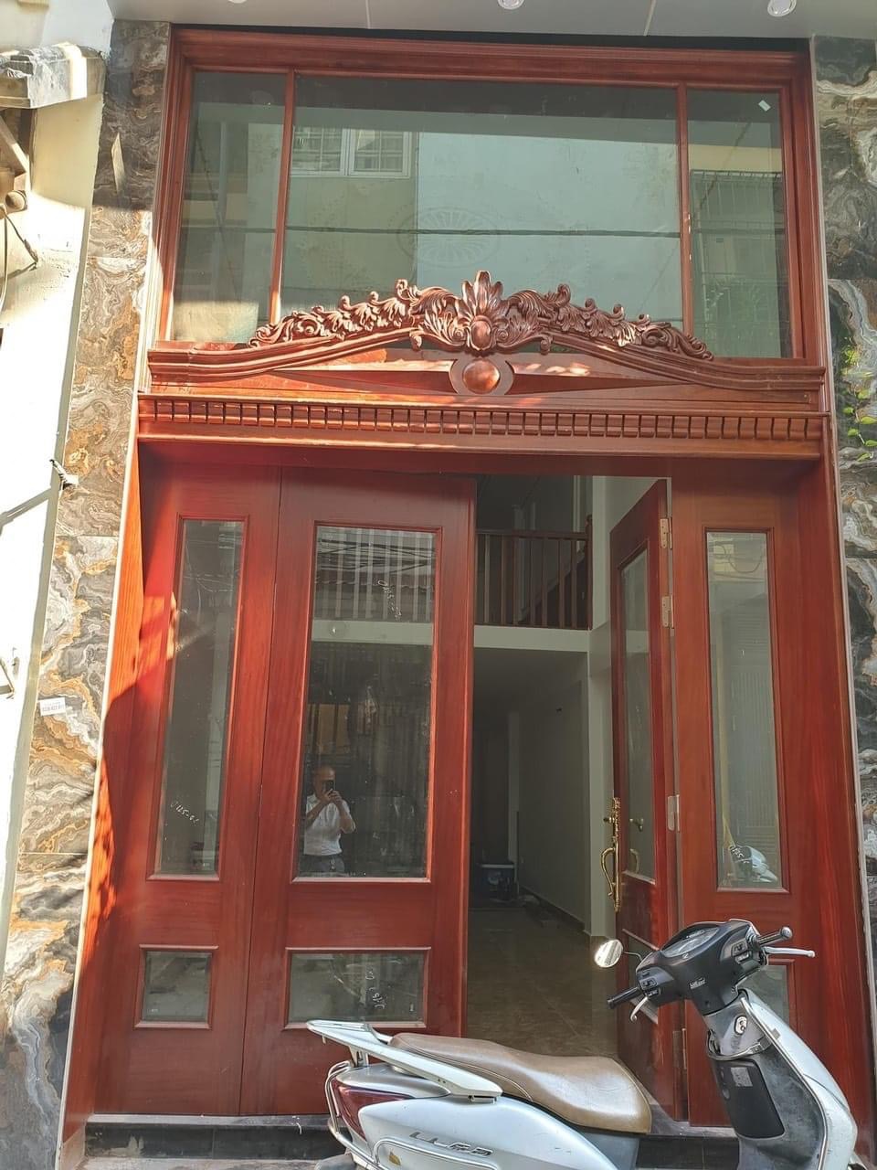 BÁN NHÀ PHÂN LÔ BẠCH ĐẰNG QUẬN HAI BÀ TRƯNG - 42M 6 TẦNG MT 3.5M - HƠN 7 TỶ PHÂN LÔ BỆNH VIỆN 108 OTO VÀO NHÀ 2 THOÁNG