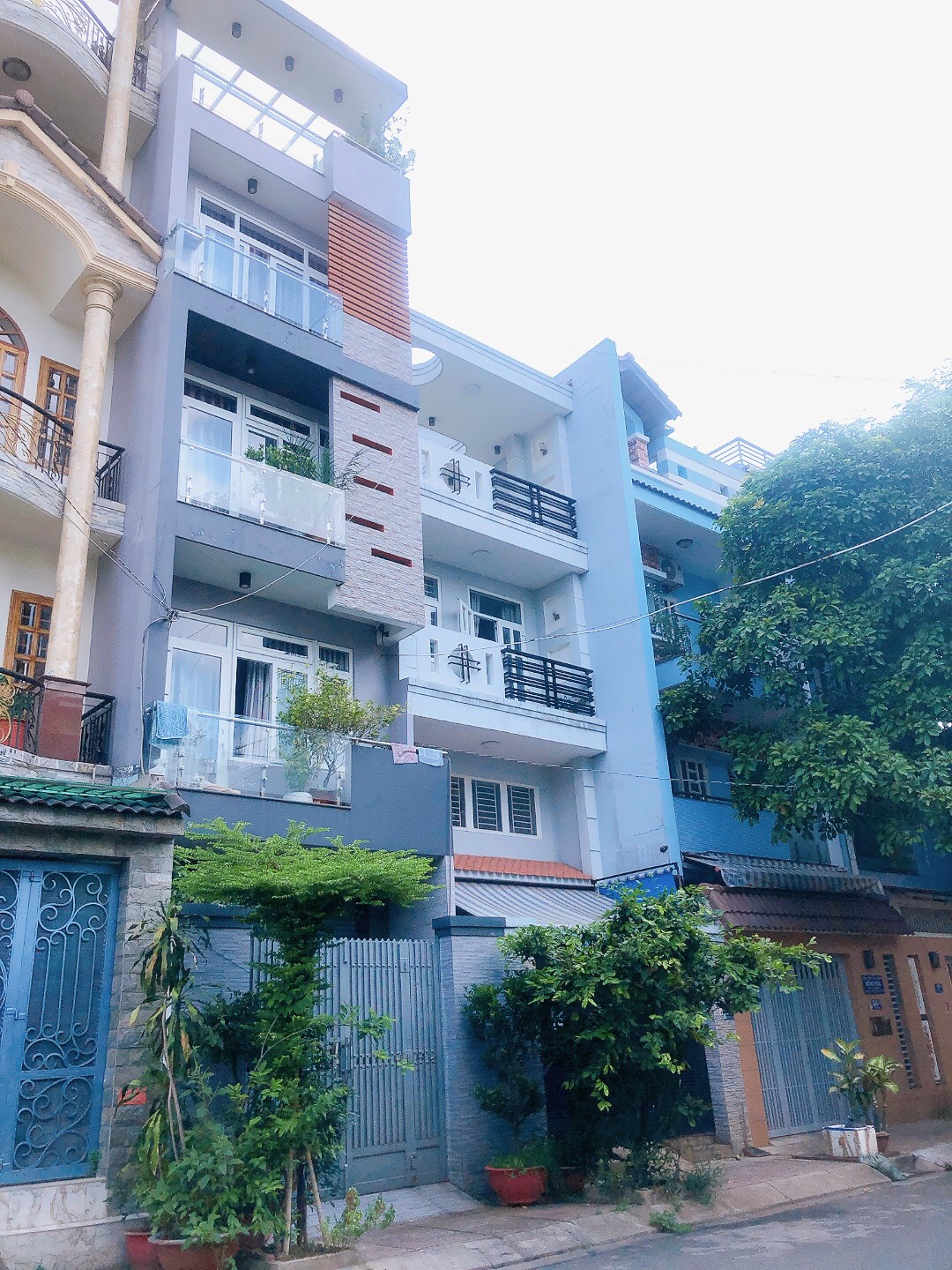 Bán nhà mặt tiền đường Huỳnh Văn Một,DT:5x15m đúc 3 lầu không lỗi giá 12 tỷ