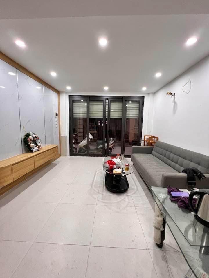 BÁN NHÀ MẶT PHỐ VÂN HỒ 3 QUẬN HAI BÀ TRƯNG - 27M 5 TẦNG MT 3.6M - NHỈNH 5 TỶ OTO QUA NHÀ KINH DOANH GẦN CÔNG VIÊN THỐNG NHẤT