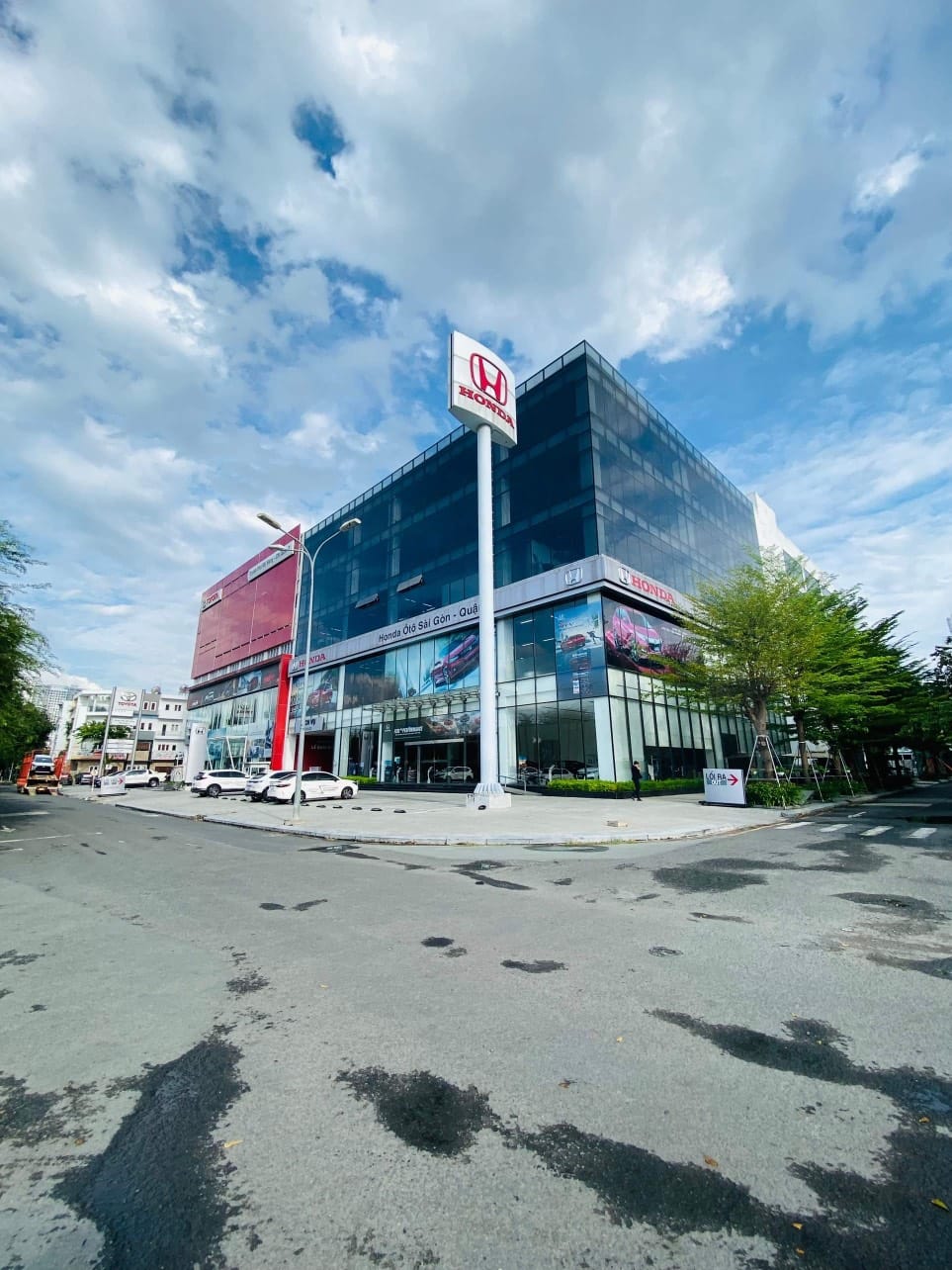 KHU DÂN CƯ VEN SÔNG VIP QUẬN 7 - KẾ NHÀ NGỌC TRINH - ĐẸP LUNG LINH - NHỈNH 19 TỶ