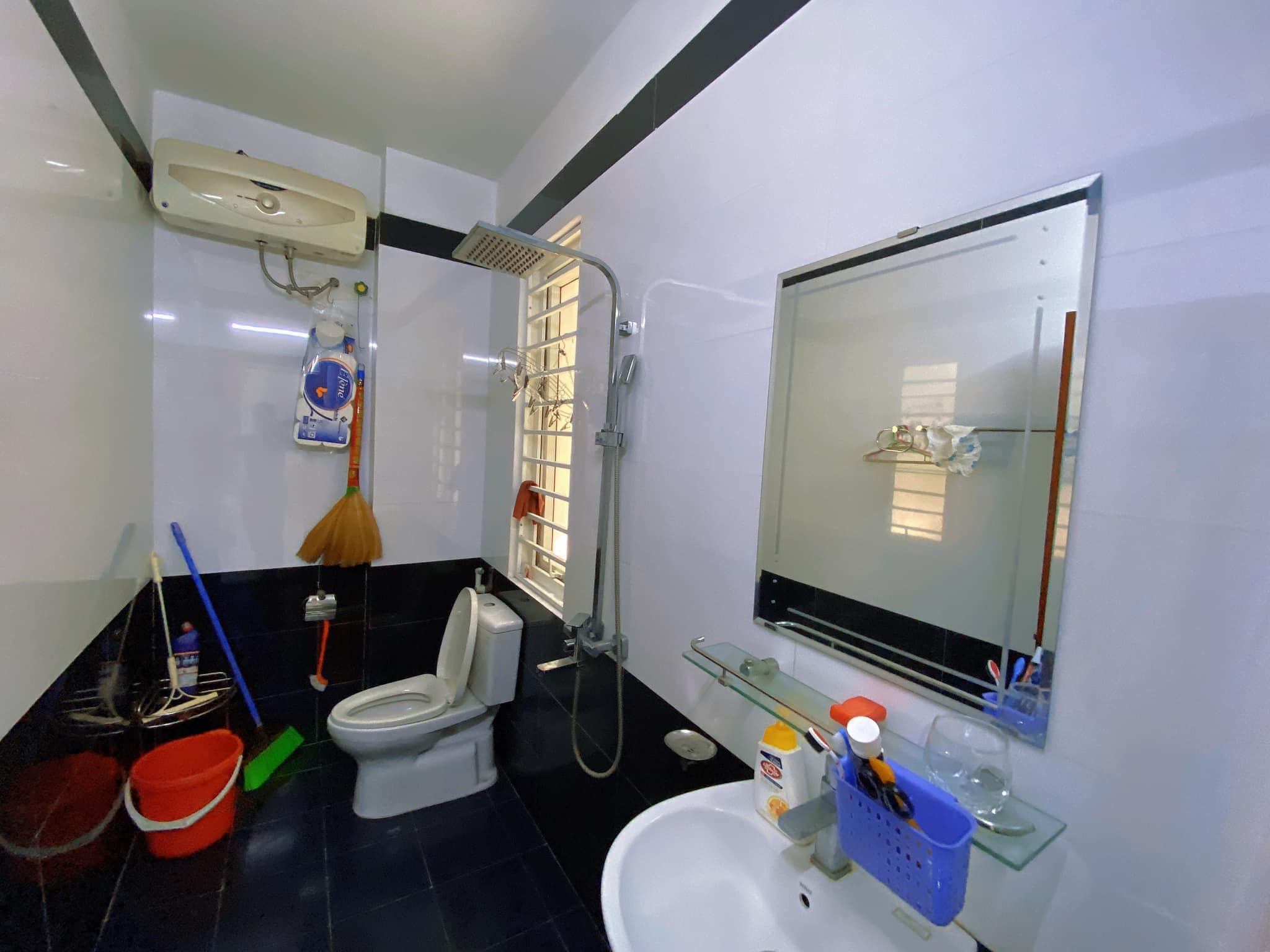 NHÀ ĐẸP Ở NGAY - TẶNG FULL NỘI THẤT XỊN XÒ - NGÕ NÔNG GẦN PHỐ - AN SINH TUYỆT VỜI.