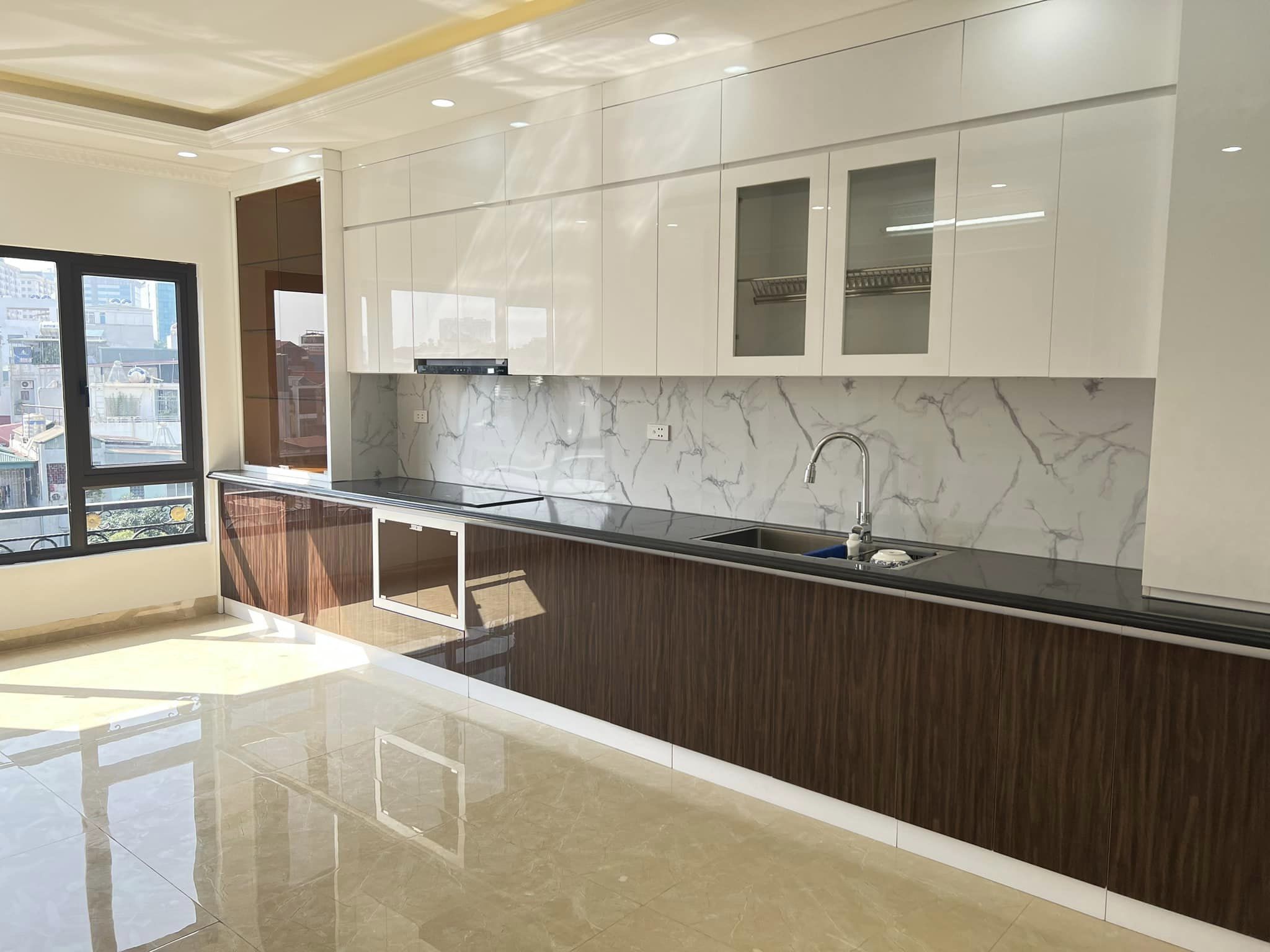 Tuyệt đẹp Di Trạch, 4 PN, DT39m2, Ngõ Oto,Kinh doanh được giá 2,4 tỷ