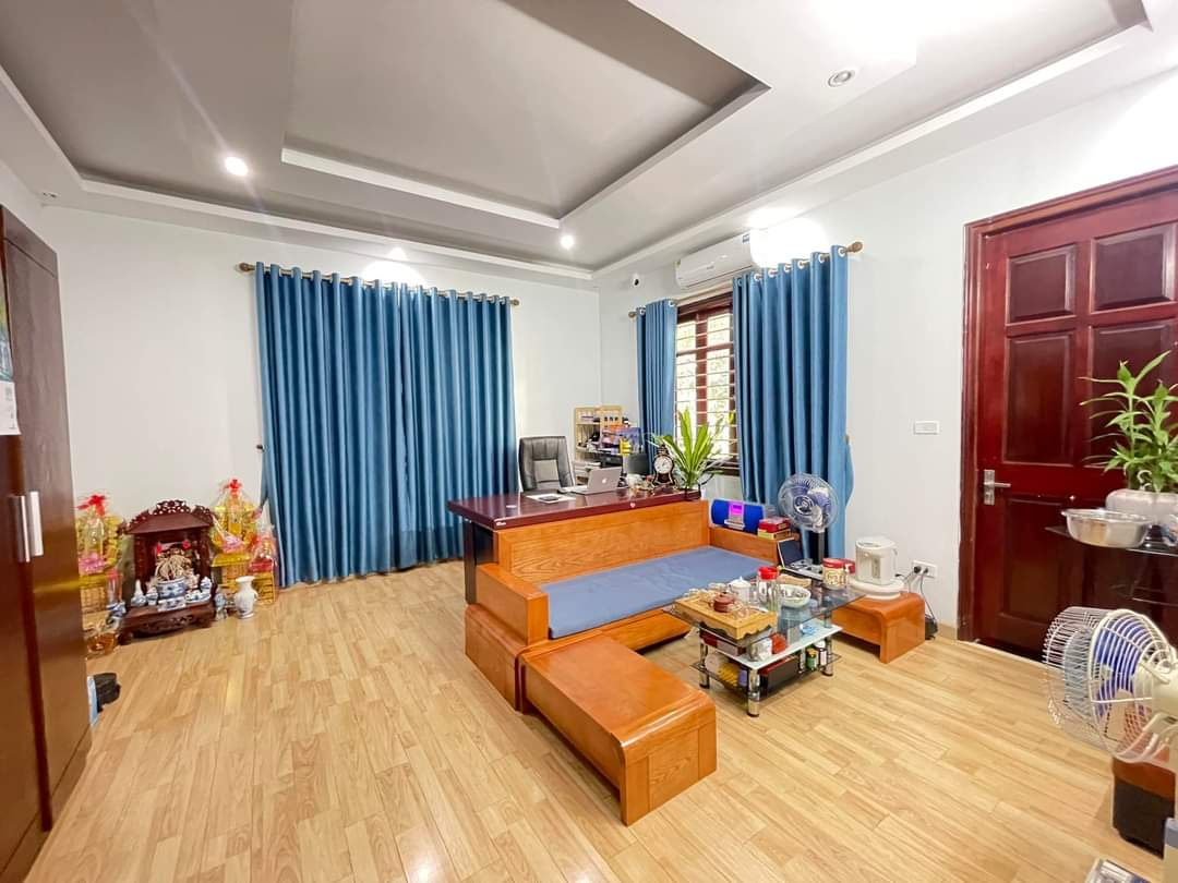 Bán nhà đường trung kính yên hòa cầu giấy, vị trí đẹp, kinh doanh, để ở và cho thuê.