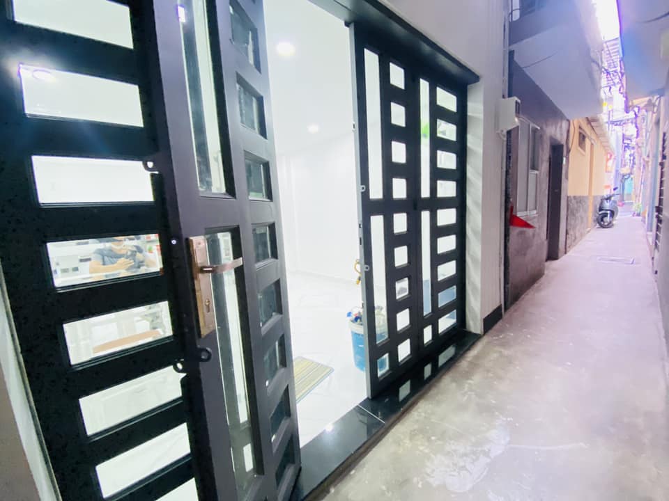 TRUNG TÂM TÂN BÌNH - HXH ĐỖ CỬA - GẦN MẶT TIỀN - 3 TẦNG BTCT ĐẦY ĐỦ CÔNG NĂNG - GIÁ CHỈ 3.7 TỶ