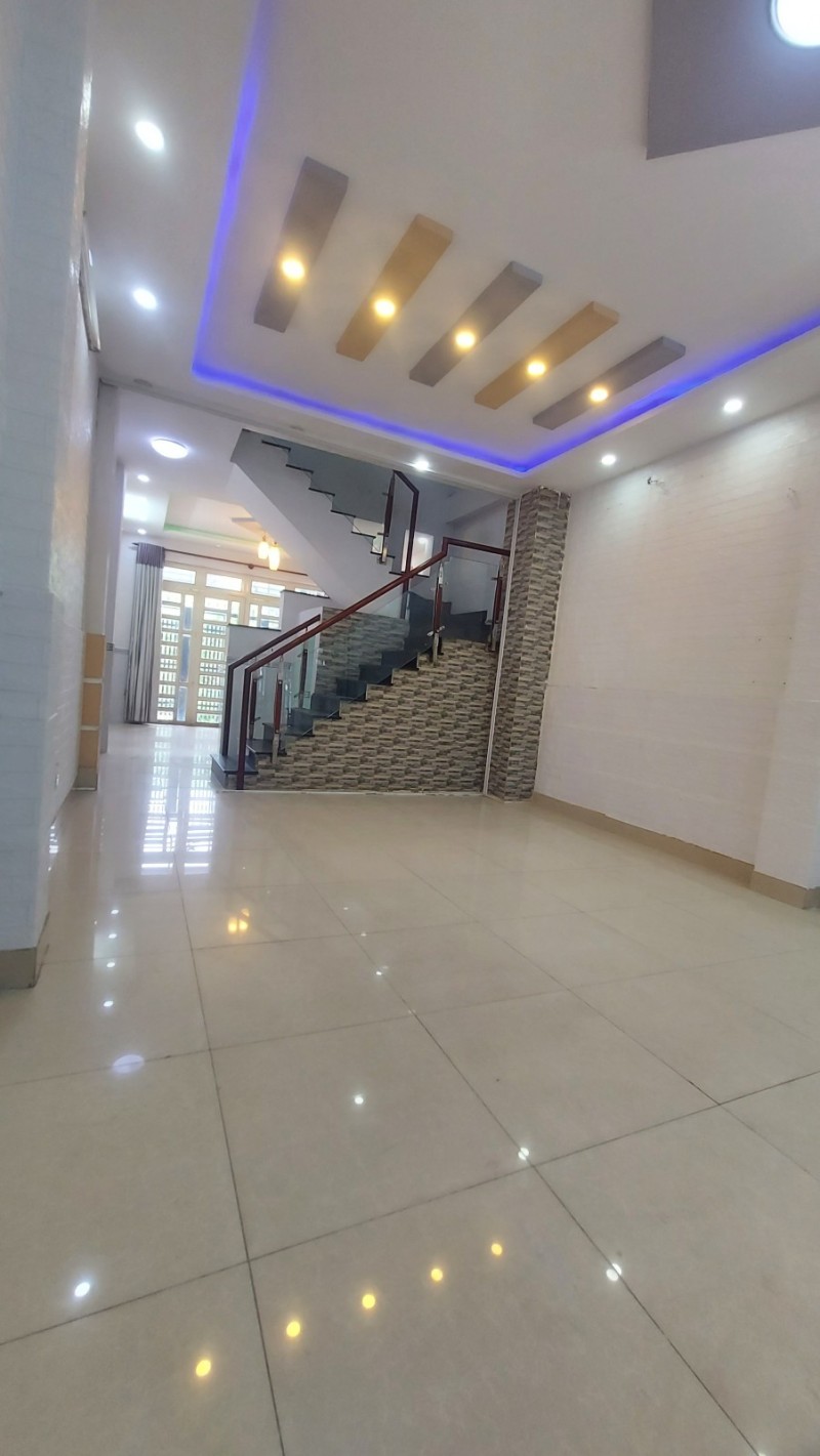 Bán Nhà đường trường chinh 67m2. 2 Tầng giá 5,8 Tỷ