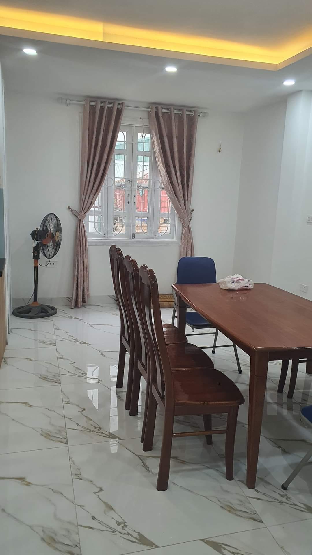 Nhà Nguyễn Ngọc Nại 35m2, 6T thang máy o tô đỗ cổng kinh doanh, full nội thất