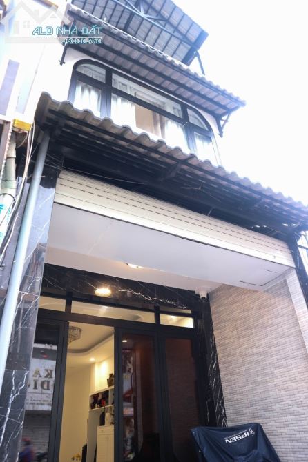 Mặt Tiền Nguyễn Kiệm 68m2 - 3 Tầng BTCT - Nhà Siêu Đẹp Full Nội Thất Nhỉnh 11 Tỷ TL