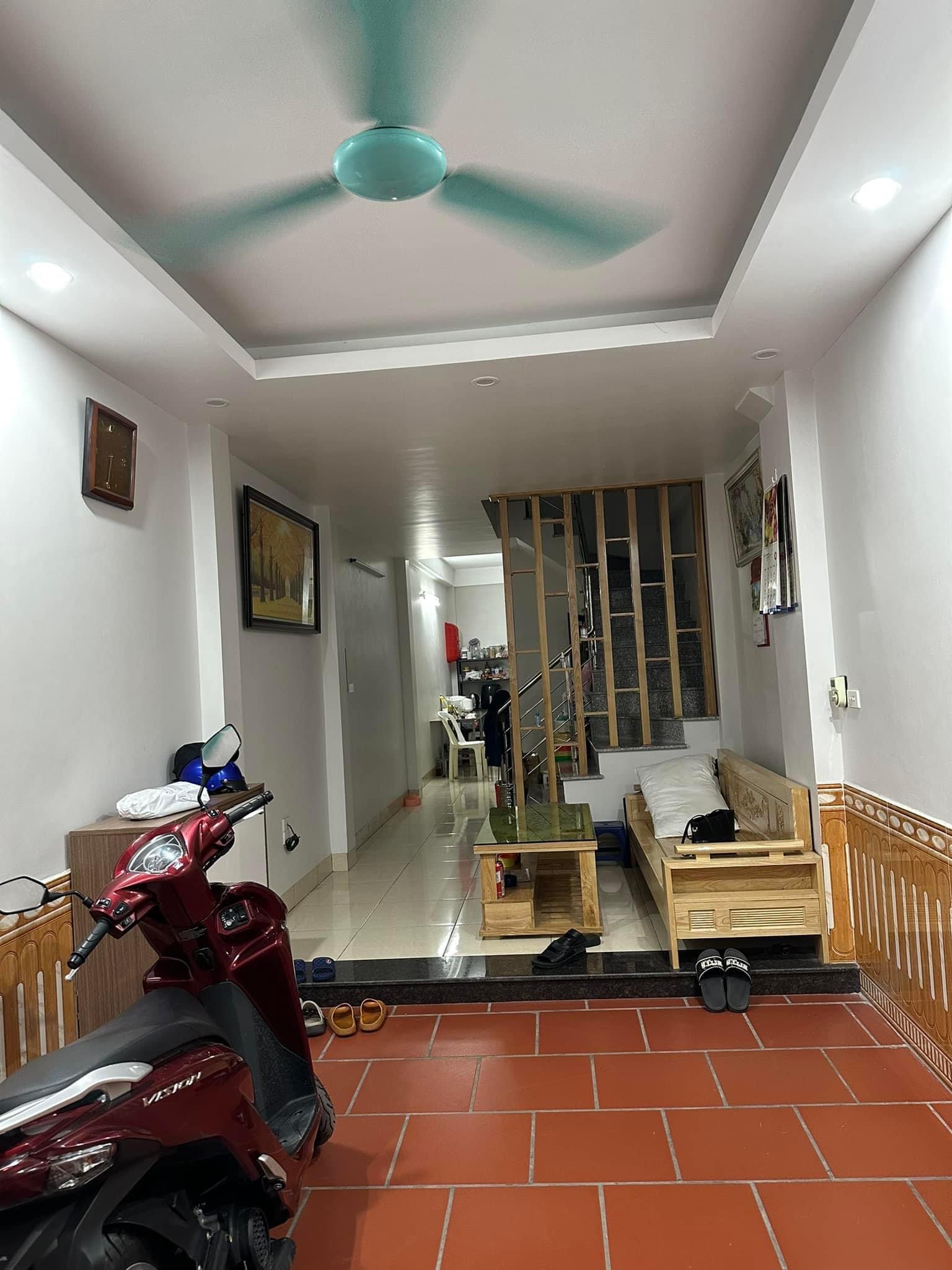 Bán nhà ngõ 347 cổ nhuế 2,70m ra phố,nở hậu,dân xây 2021 nhà mới ở luôn,45m2,4t,mt:3m