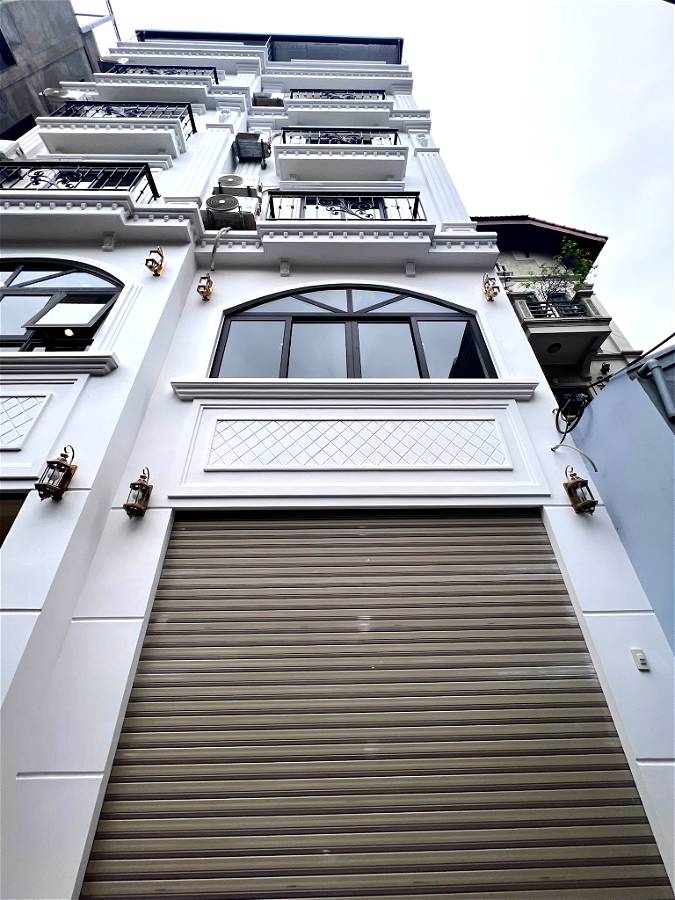 Nhà Đẹp Phường Ngọc Thụy, 40m2, 7 tầng, 4,1m mặt tiền, giá 7,2 tỷ
