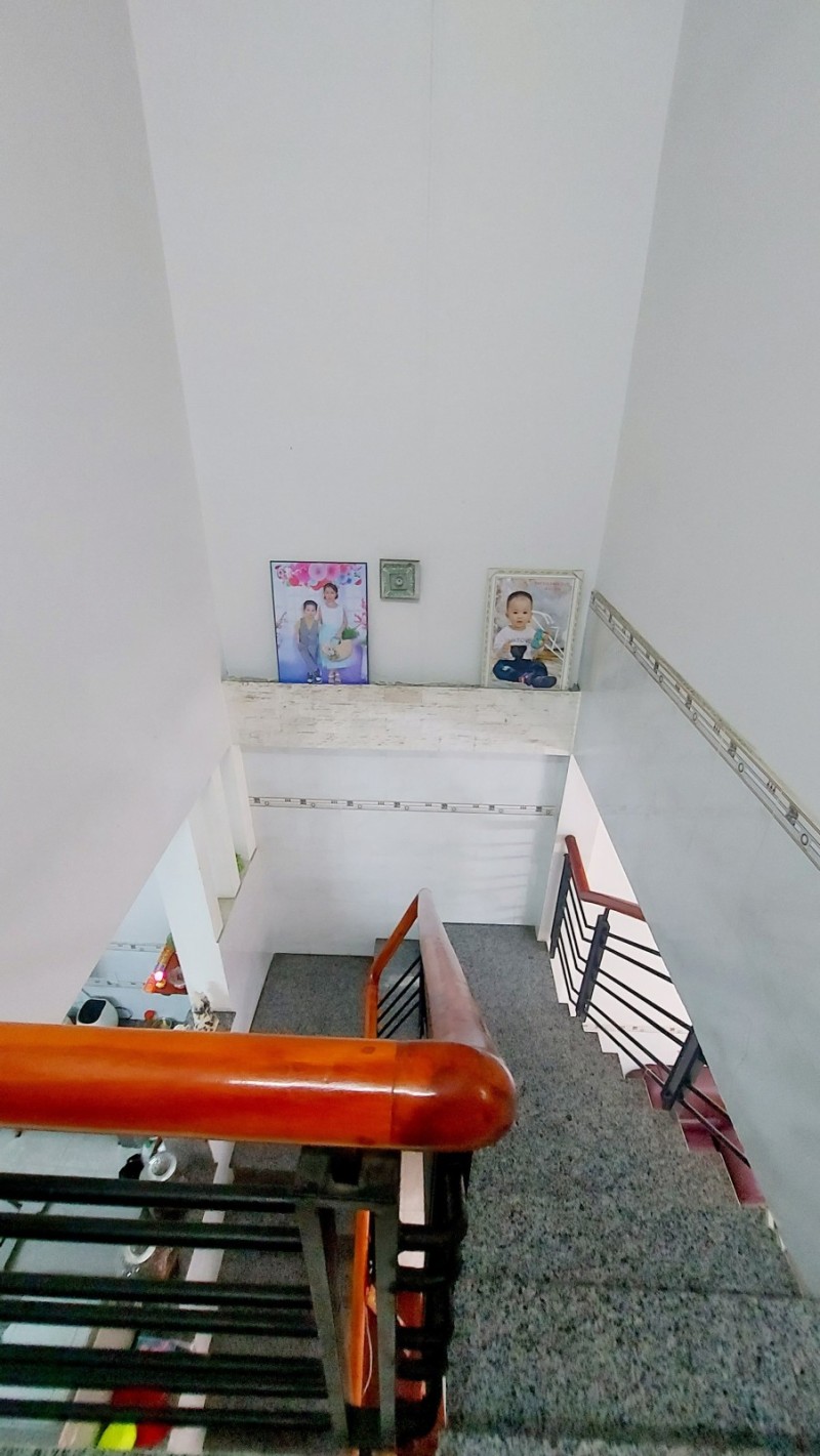 Chỉ 7 tỷ nhỉnh, nhà 5 tầng HXH gần Hòa Hảo, Quận 10, thu nhập khủng