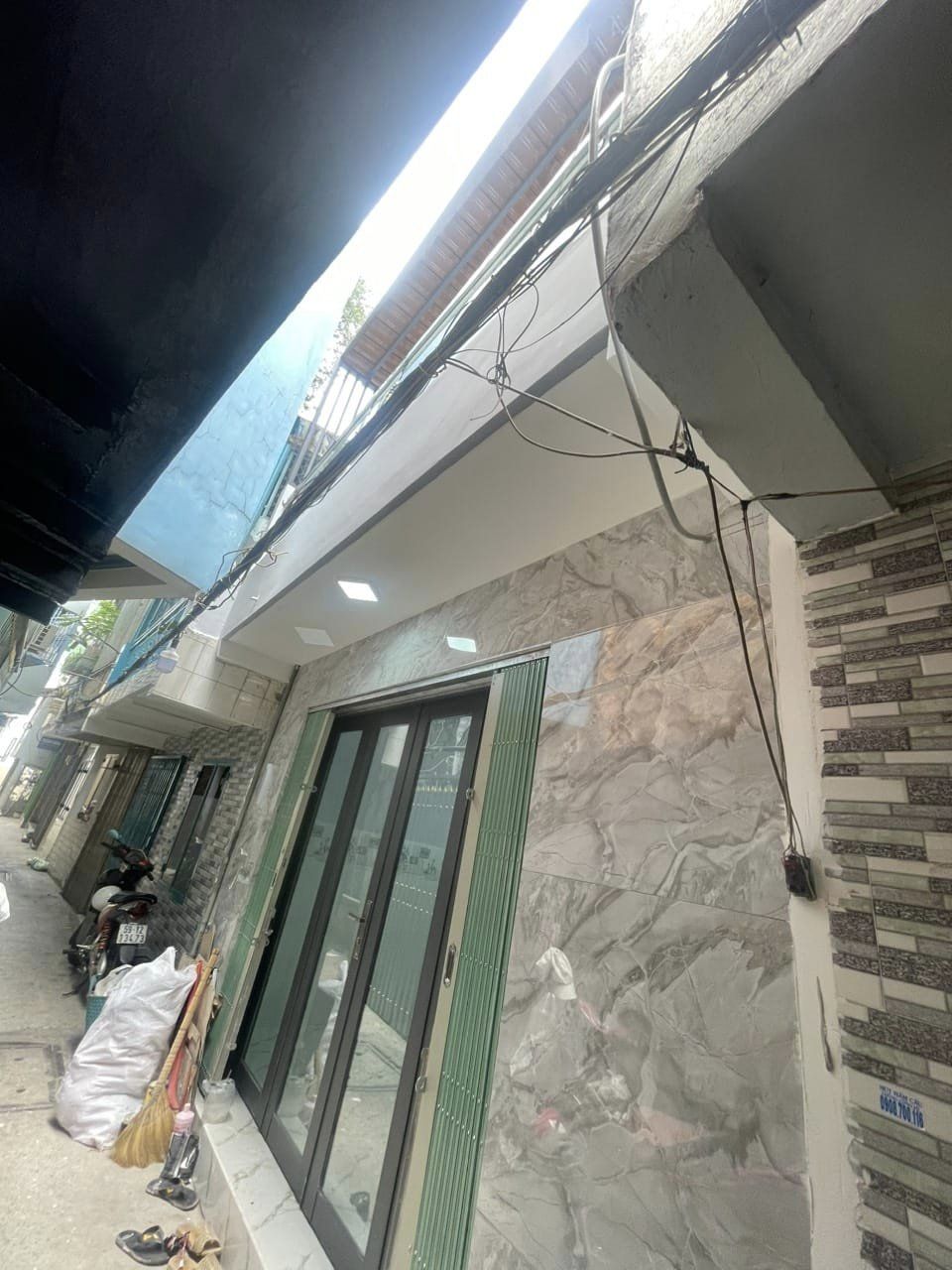 BÁN NHÀ MỚI,Ở NGAY, HẺM 820 HẬU GIANG,Q6(4,3x5x3 tầng) 2.9 TỶ)TL