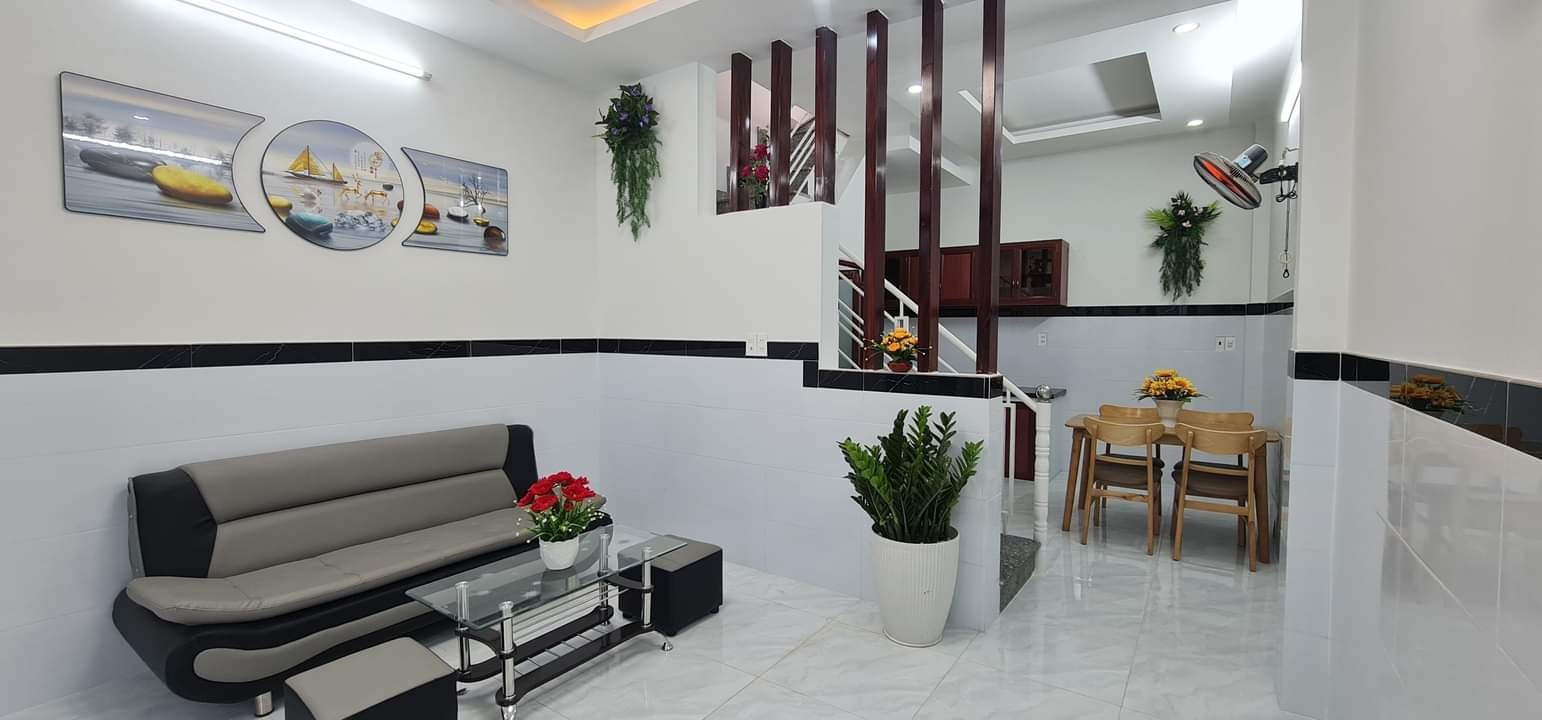 Bán nhà Đẹp Nguyễn Duy Cung, Gò Vấp 4 Tầng BTCT 40M2 chỉ nhỉnh 3 tỷ