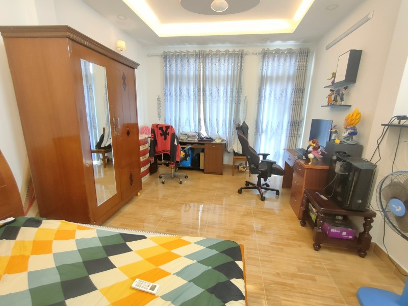 Bán nhà Lý Nam Đế, Quận 11, 40m2, nở hậu, chỉ 5 tỷ nhỉnh