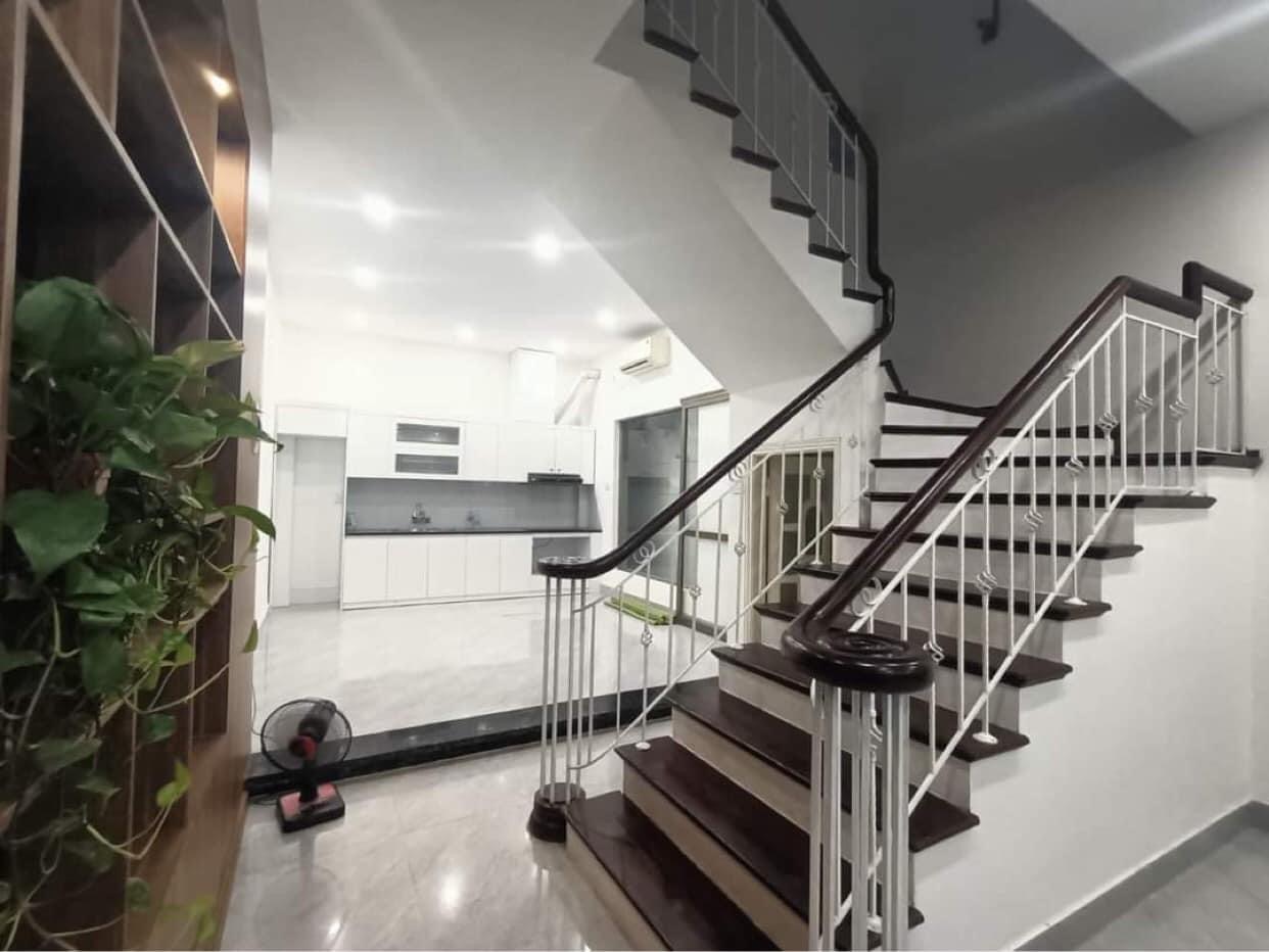 Bán nhà Phố Quan Hoa dt 70m nhà 4tầng mt đẹp giá 7,3tỷ.Quận Cầu Giấy