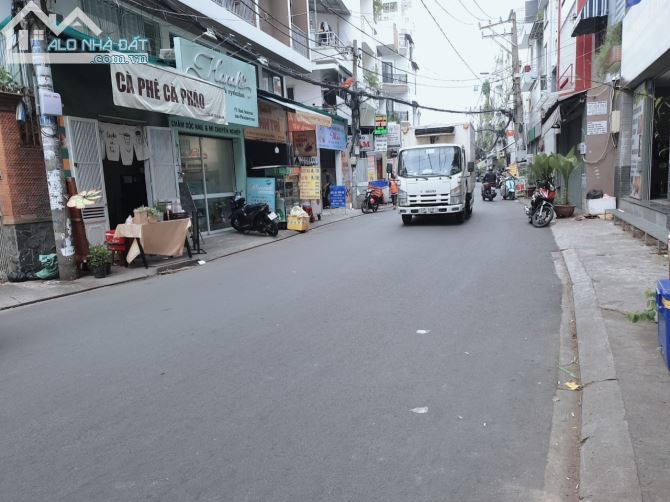 Nhà Mặt Tiền Q.Phú Nhuận Ô TÔ Vào Nhà 5 TẦNG BTCT 50m2 Chỉ Nhỉnh 12 Tỷ TL