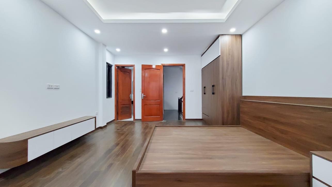 Bán nhà phố Thụy Khuê dt 54m 6 tầng có thang máy Mt đẹp giá 6,3tỷ.Quận Tây Hồ.