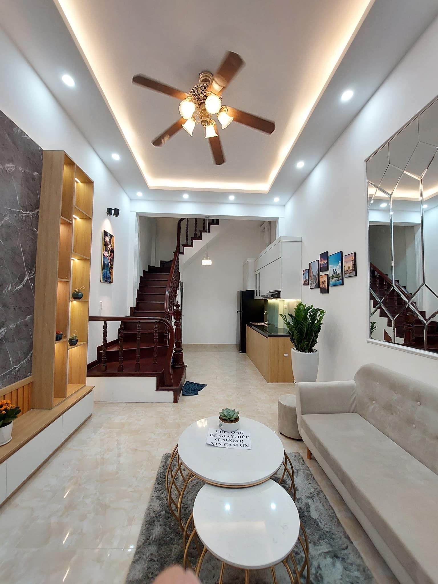 SIÊU PHẨM NHÀ ĐẸP - GẦN PHỐ TÂN MAI TRƯƠNG ĐỊNH - NGÕ THÔNG - KINH DOANH - BA GÁC ĐỖ CỬA - SỔ ĐỎ CC VUÔNG VẮN