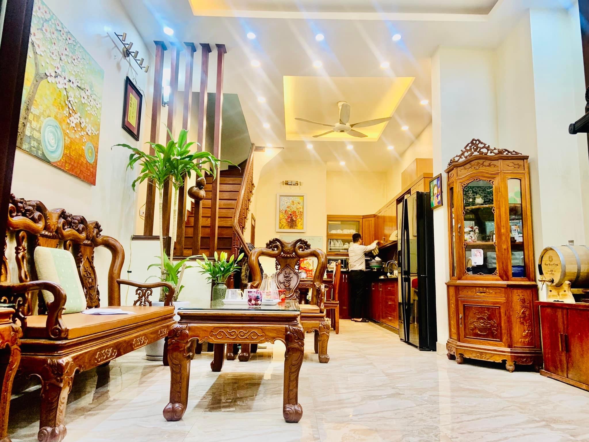 Bán nhà ngõ 285 Đội Cấn-ngõ thông-cách mặt phố 100m-2mặt ngõ trước sau-nhà đẹp full nội thất ở ngay-trước nhà ba gác đỗ cửa thoải mái