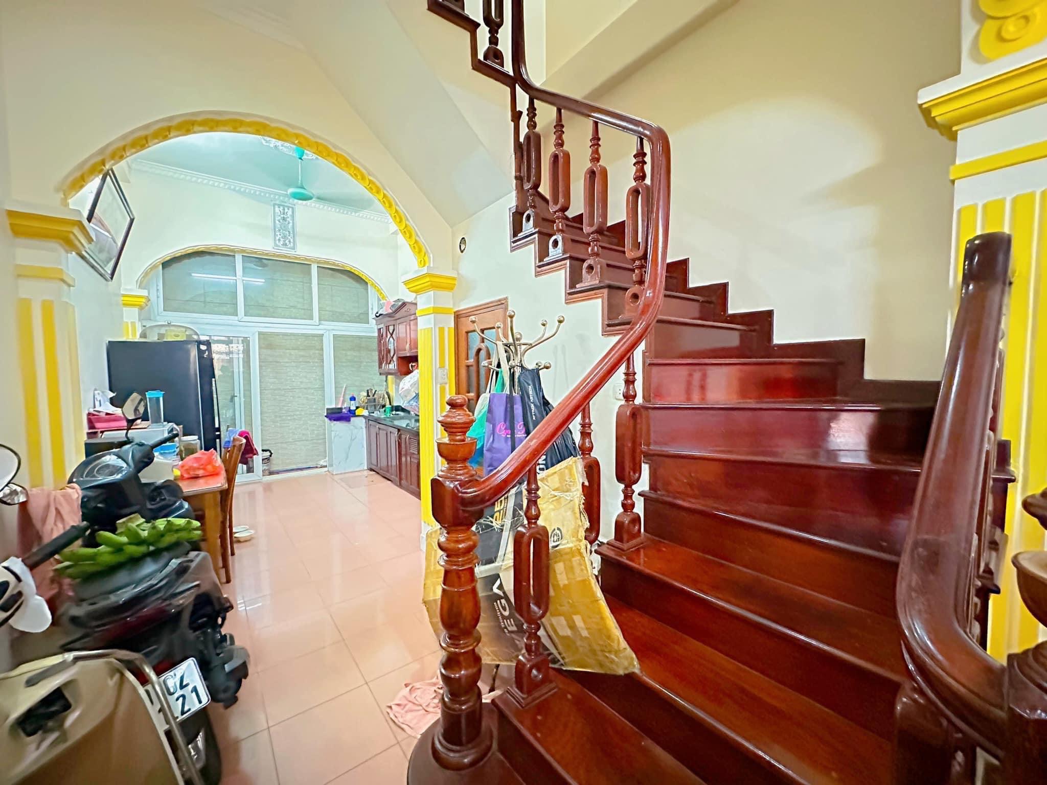 Bán nhà ngõ 19 Nguyễn Trãi, Ngã Tư Sở, Thanh Xuân 45m2, 5 tầng, ô tô, kd, chỉ 7.5 tỷ