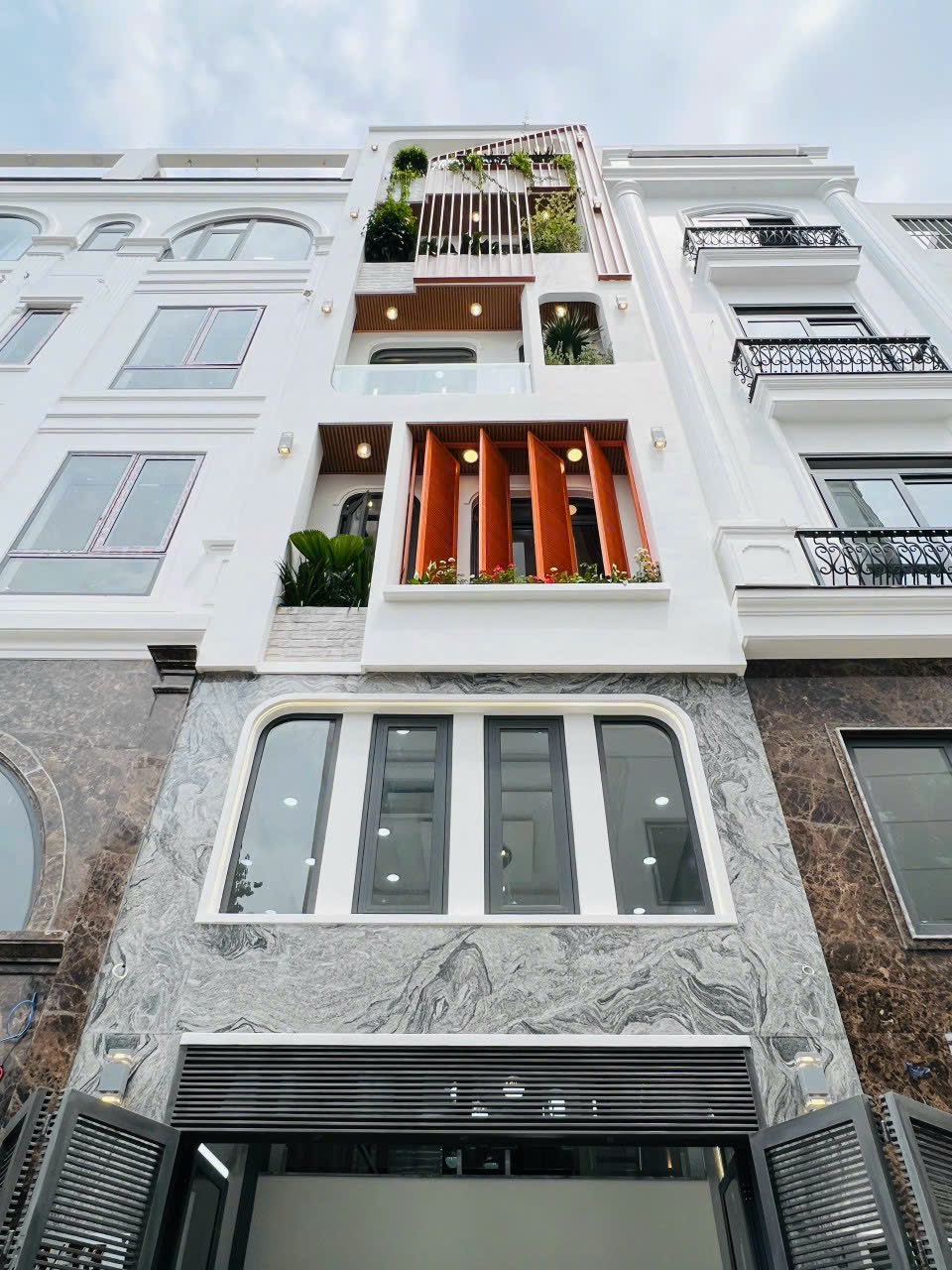 Bán Siêu Phẩm Nhà Phố Liền Kề Đường Phan Huy ích, Quận Gò vấp, Hồ chí Minh