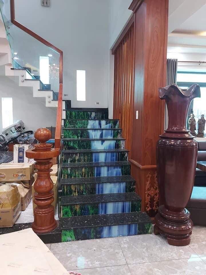 MẶT TIỀN ĐƯỜNG HOA - NGAY PHAN XÍCH LONG KHU TRUNG TÂM ẨM THỰC.