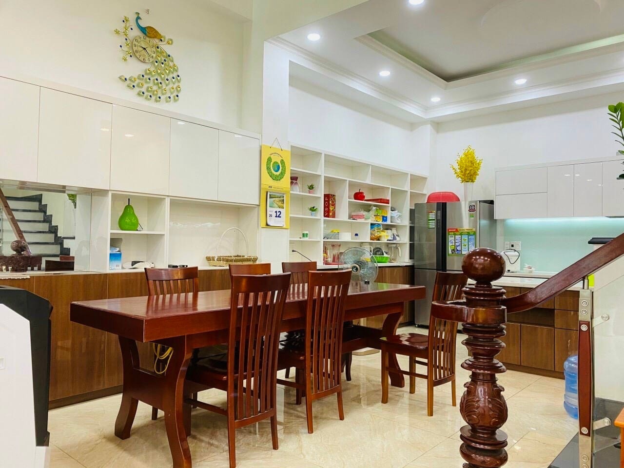 Mặt tiền khu phan xích long sầm uất kinh doanh nhộn nhịp