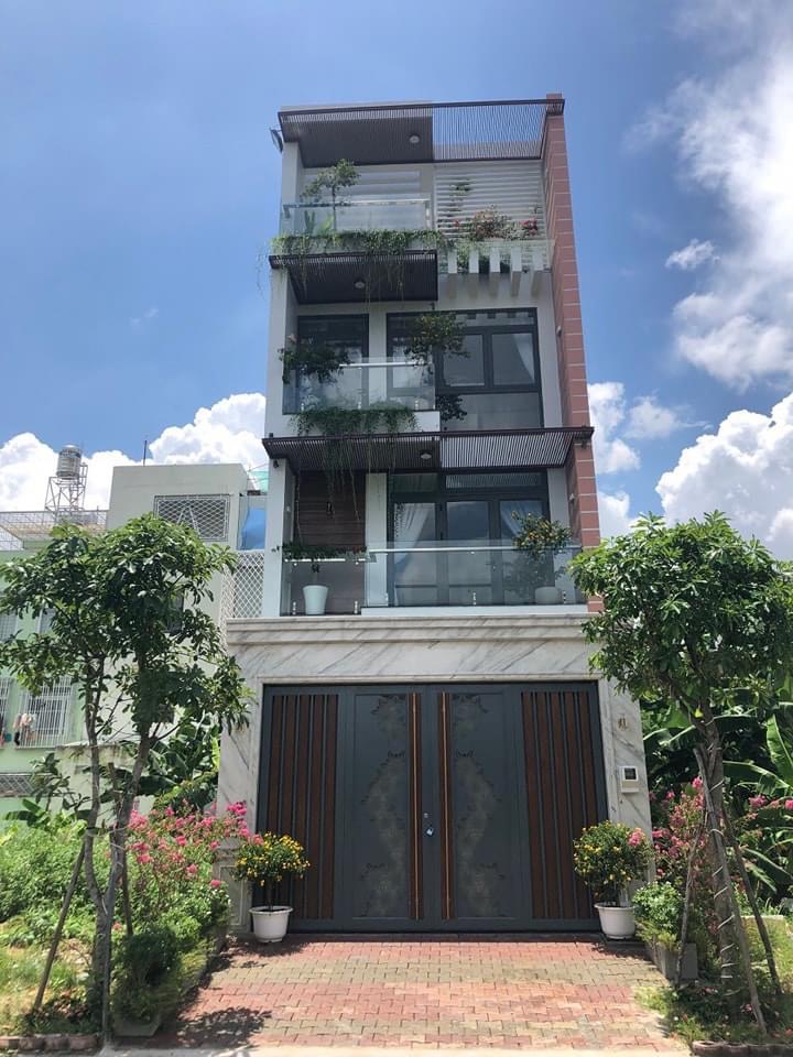 Cần tiền bán gấp căn nhà phố đường số 51, phường 14, quận Gò Vấp, giá 3tỷ550