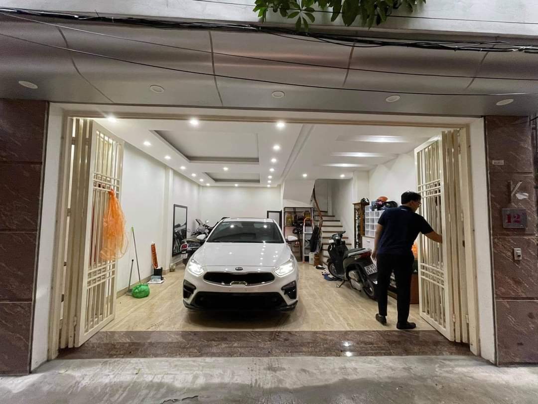 Bán nhà chính chủ ngõ 110 Quan Nhân, Ô tô đỗ cửa, 78m2, giá 10.8 tỷ.